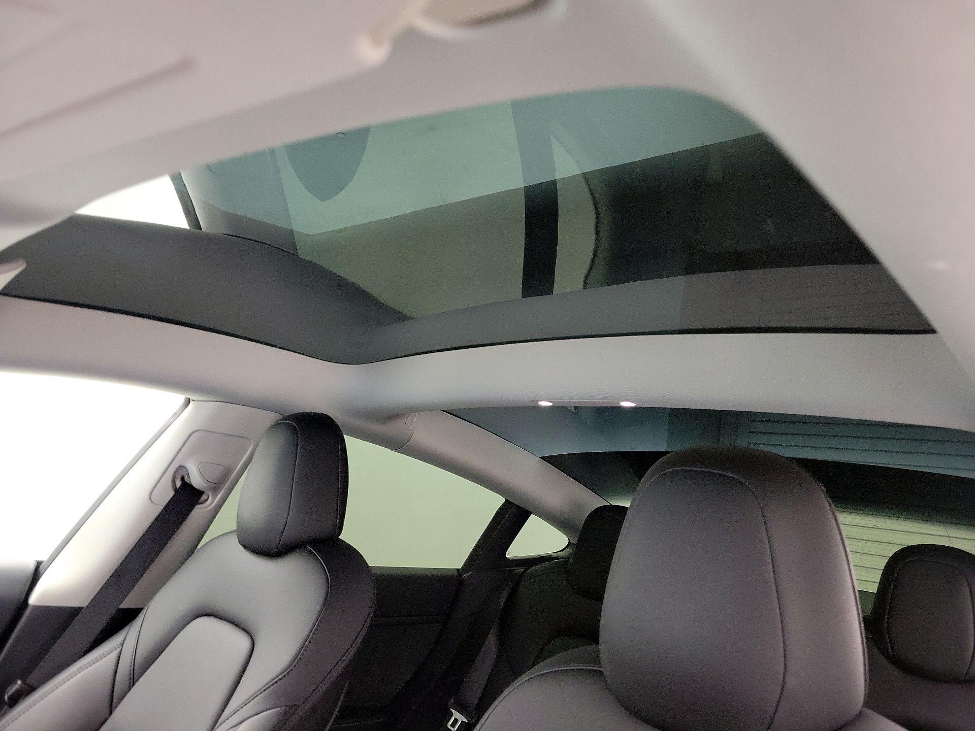 Thumbnail: 2022 Tesla Model 3 - 18