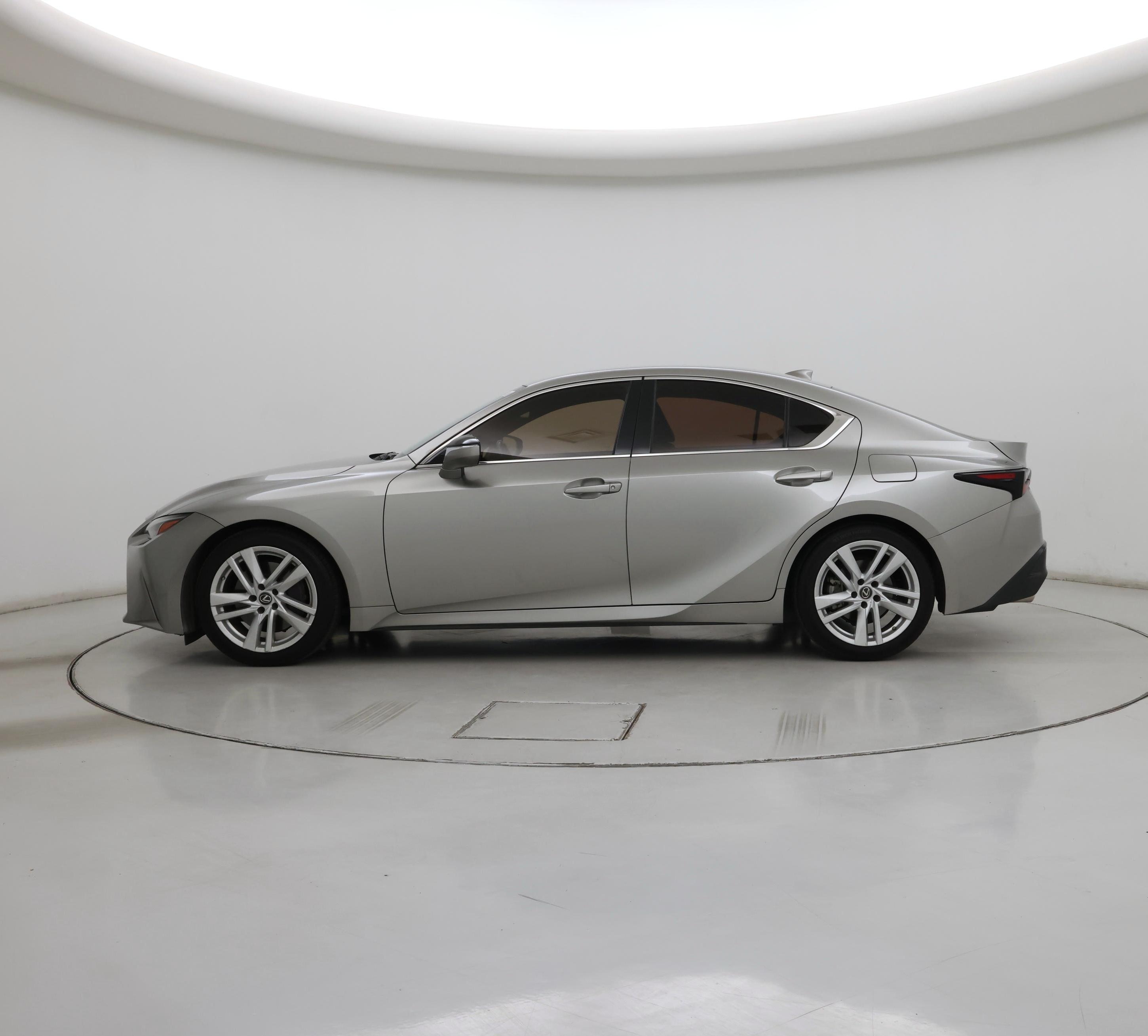 Thumbnail: 2021 Lexus IS - 3