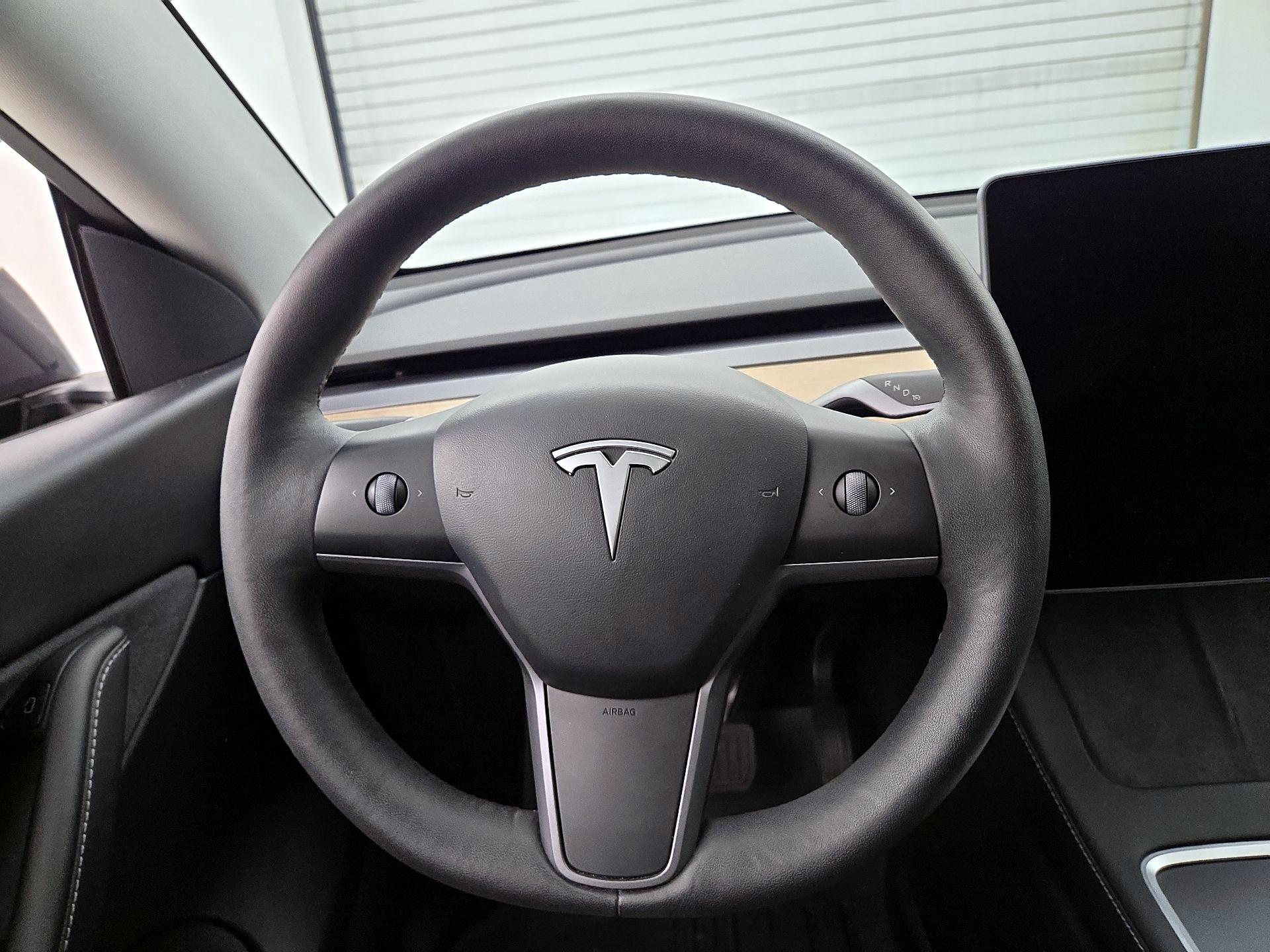 Thumbnail: 2022 Tesla Model Y - 10
