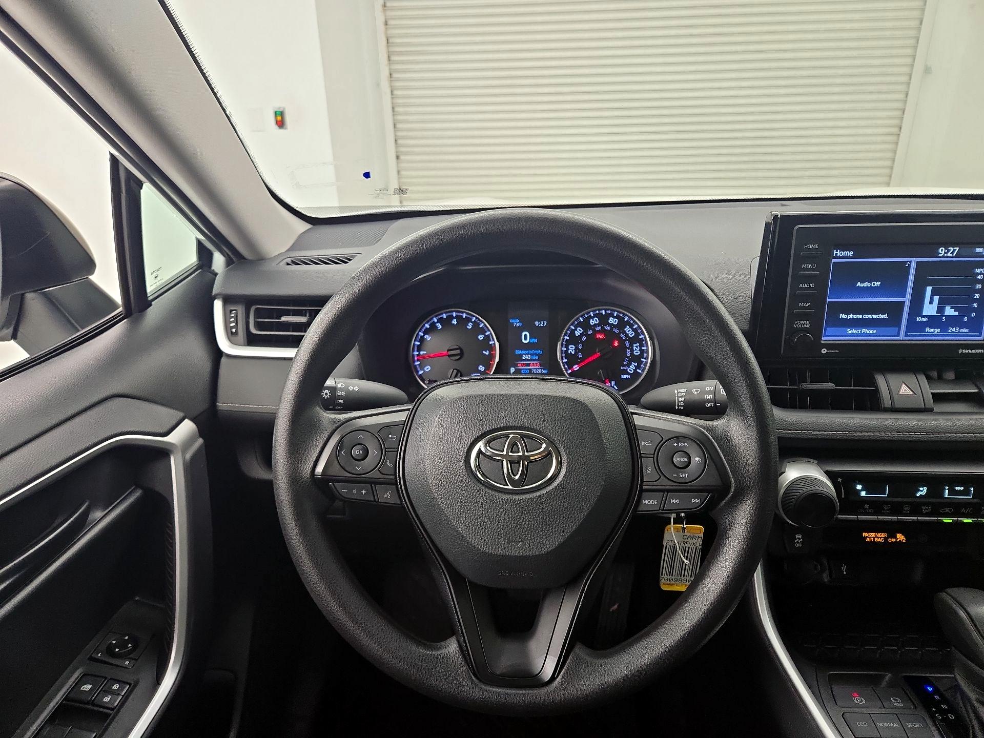 Thumbnail: 2020 Toyota RAV4 - 10