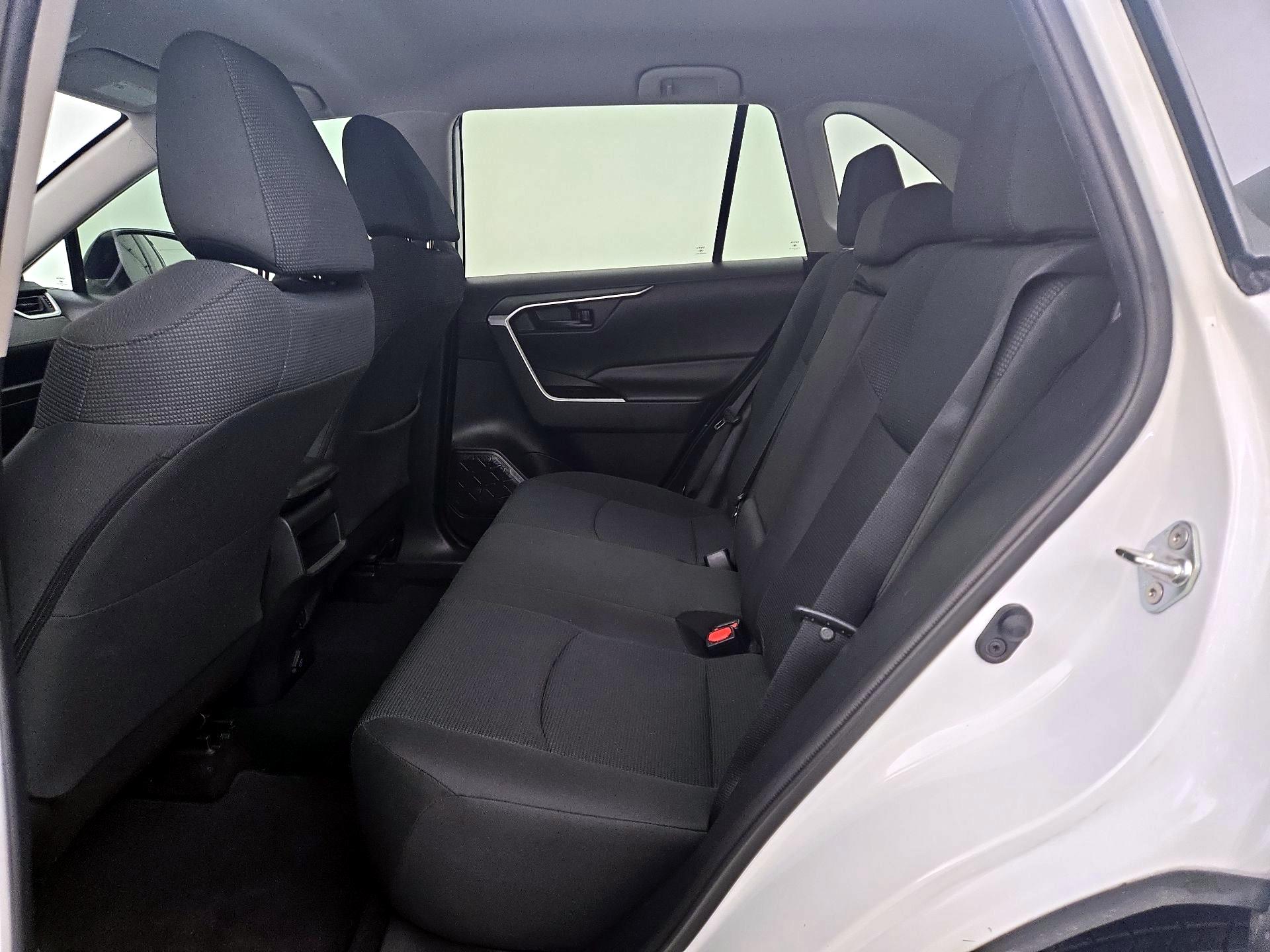 Thumbnail: 2020 Toyota RAV4 - 19
