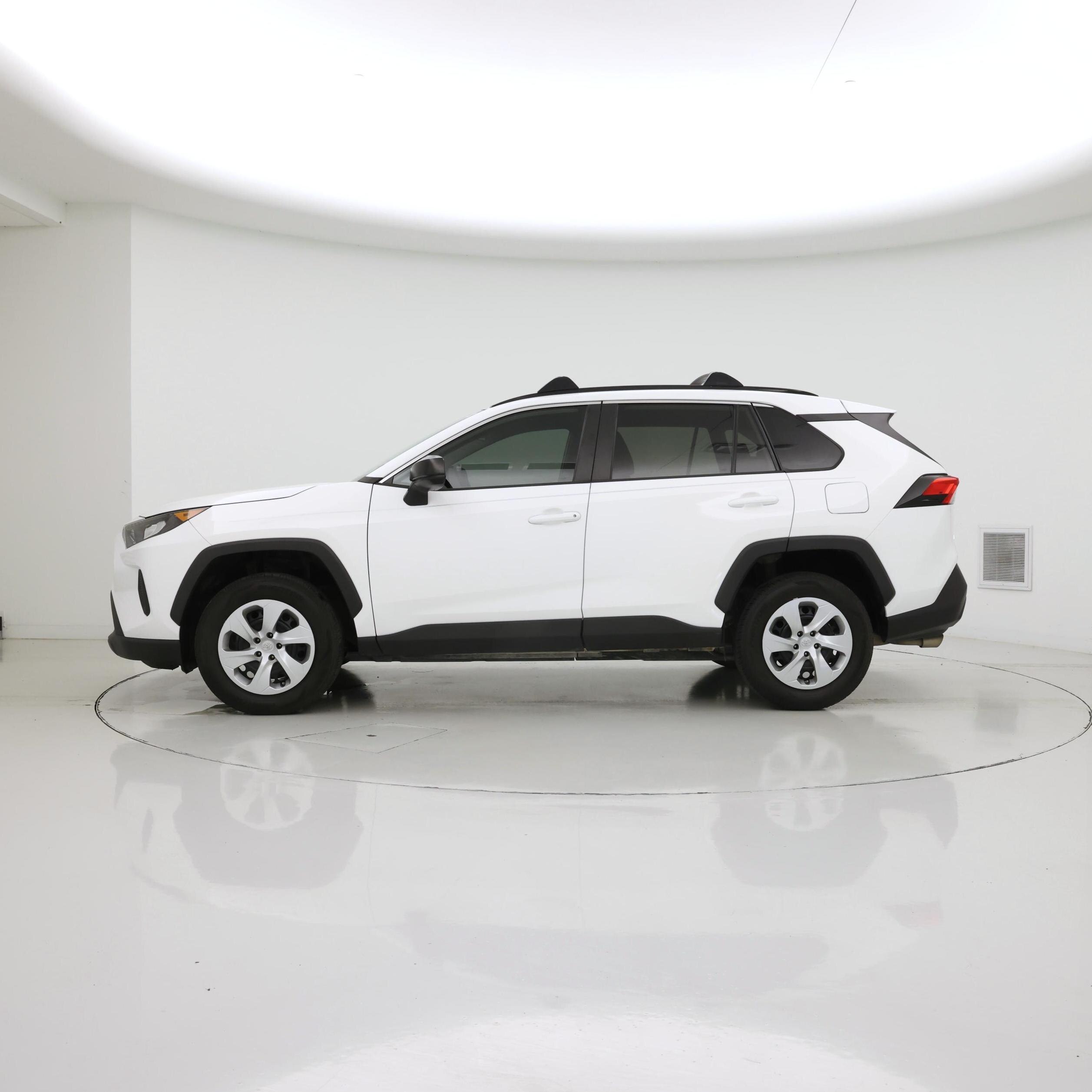 Thumbnail: 2020 Toyota RAV4 - 3