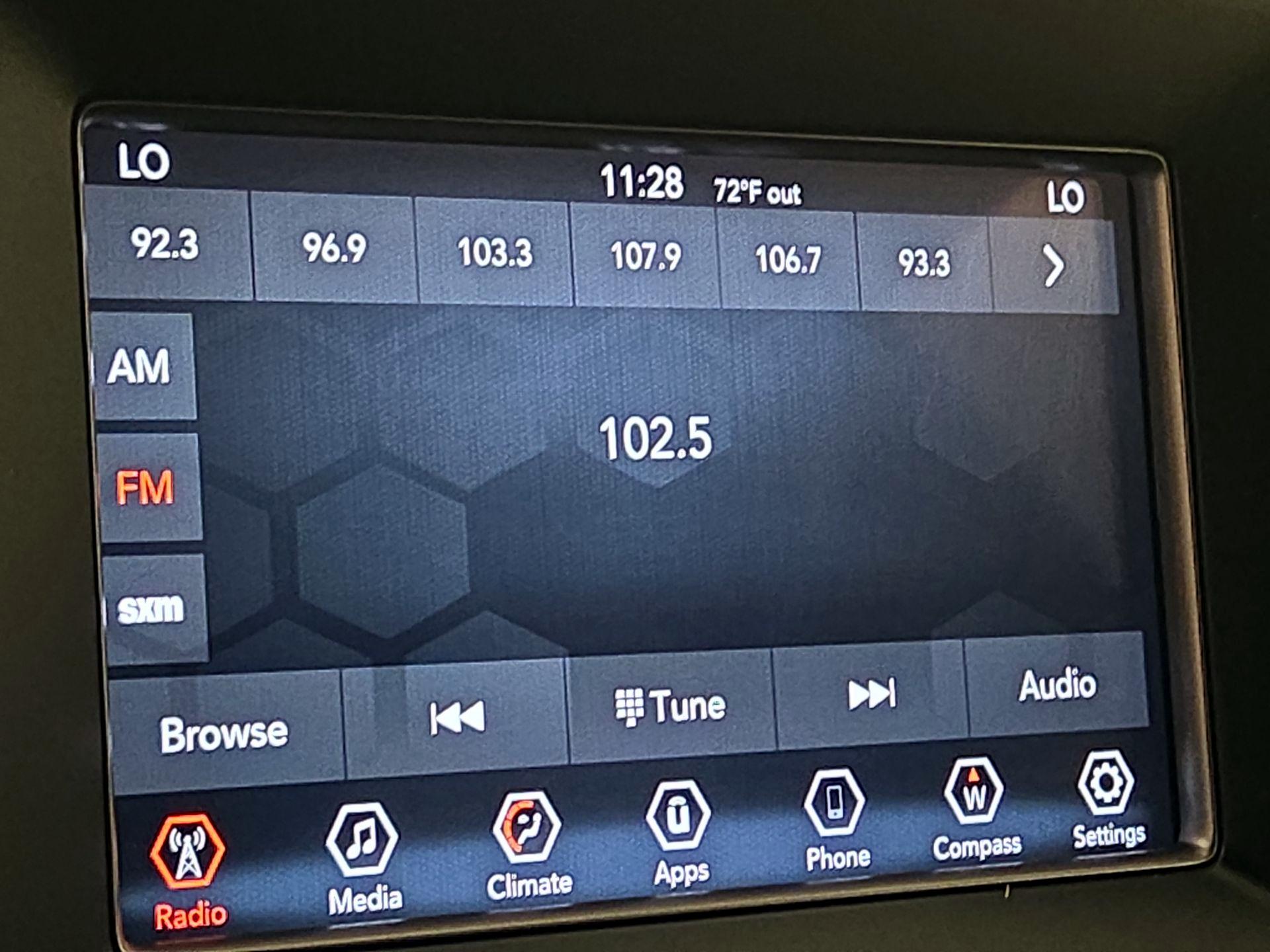 Thumbnail: 2020 Jeep Grand Cherokee - 15