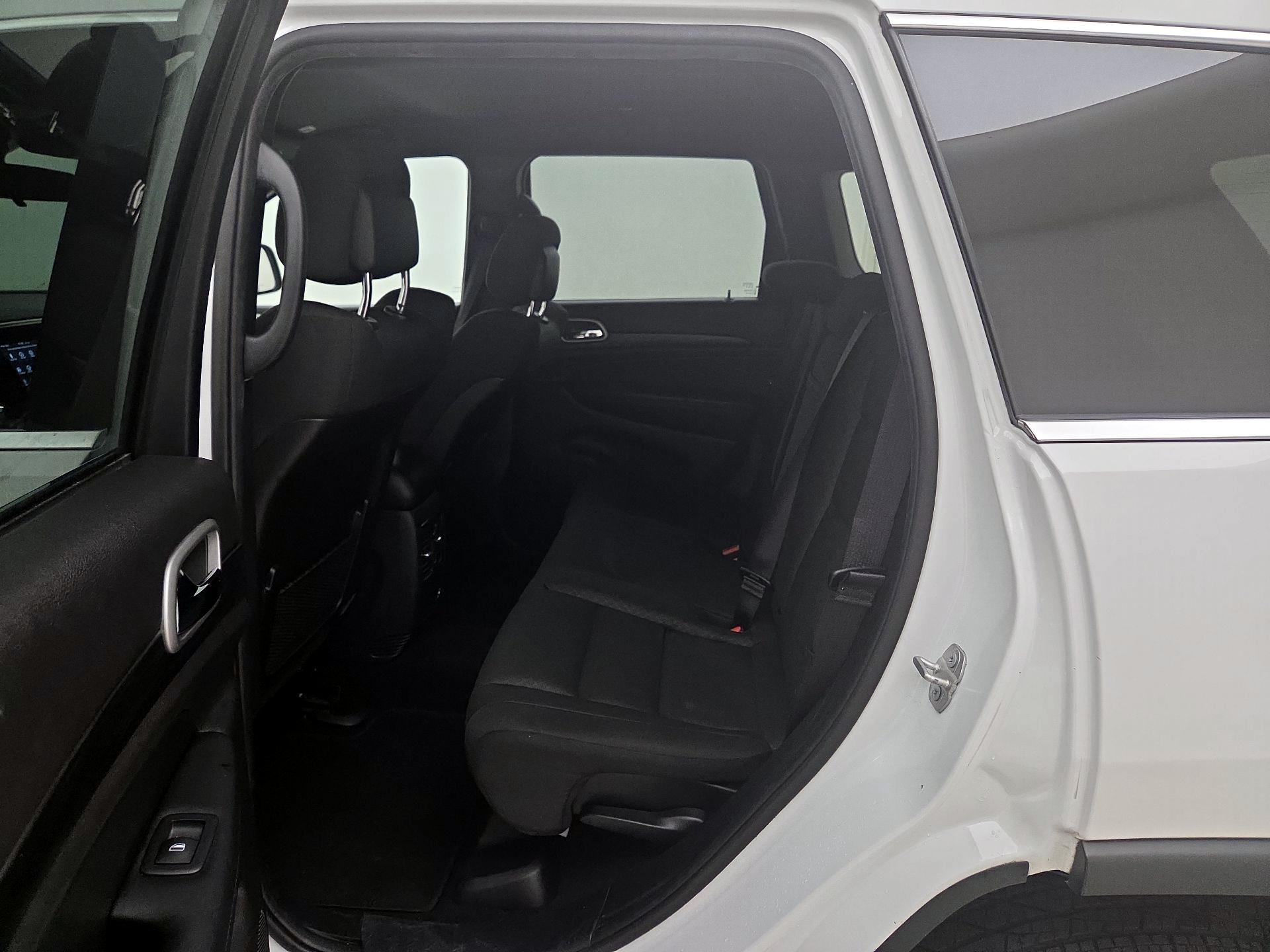 Thumbnail: 2020 Jeep Grand Cherokee - 19