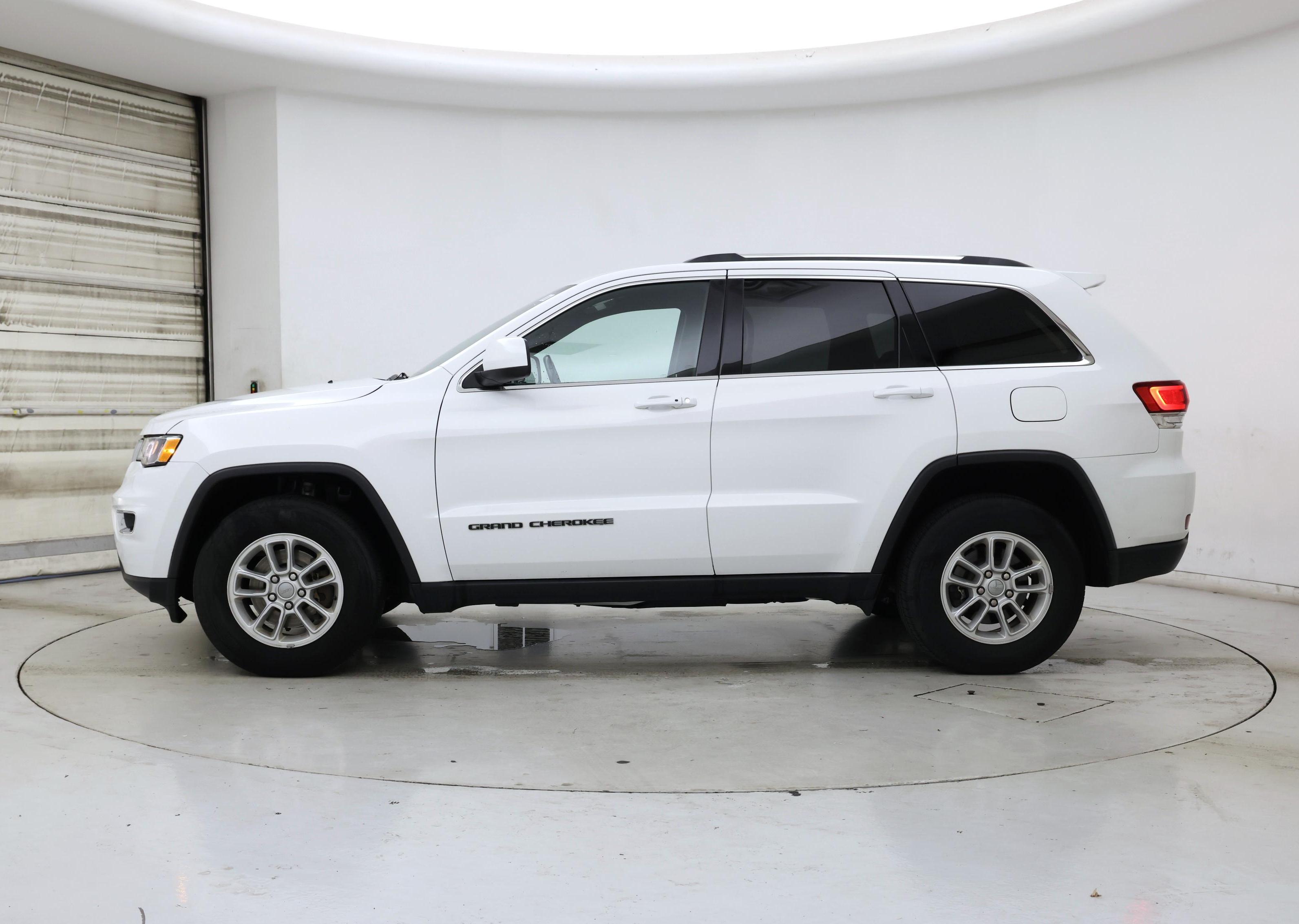 Thumbnail: 2020 Jeep Grand Cherokee - 3
