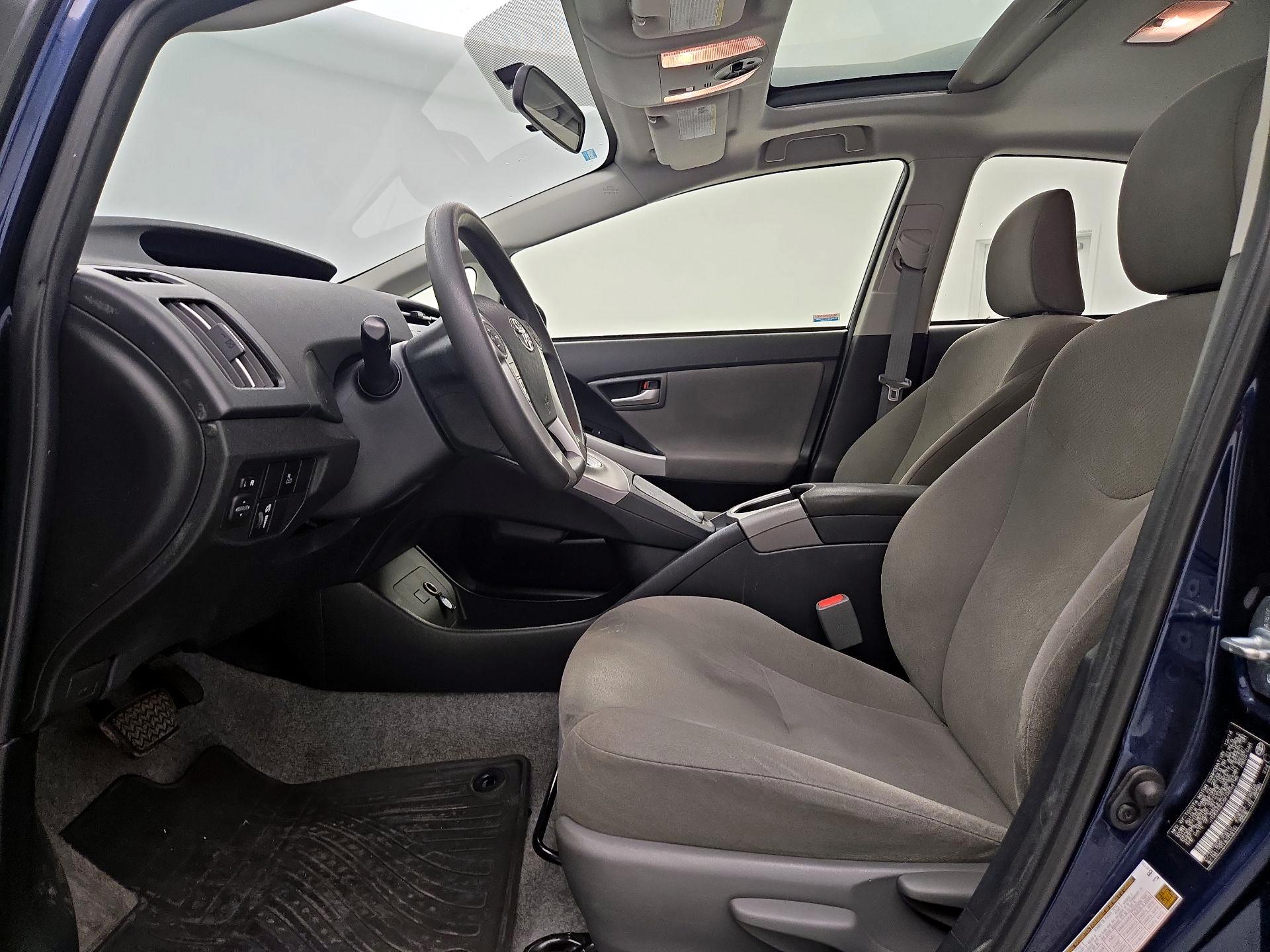 Thumbnail: 2015 Toyota Prius - 11