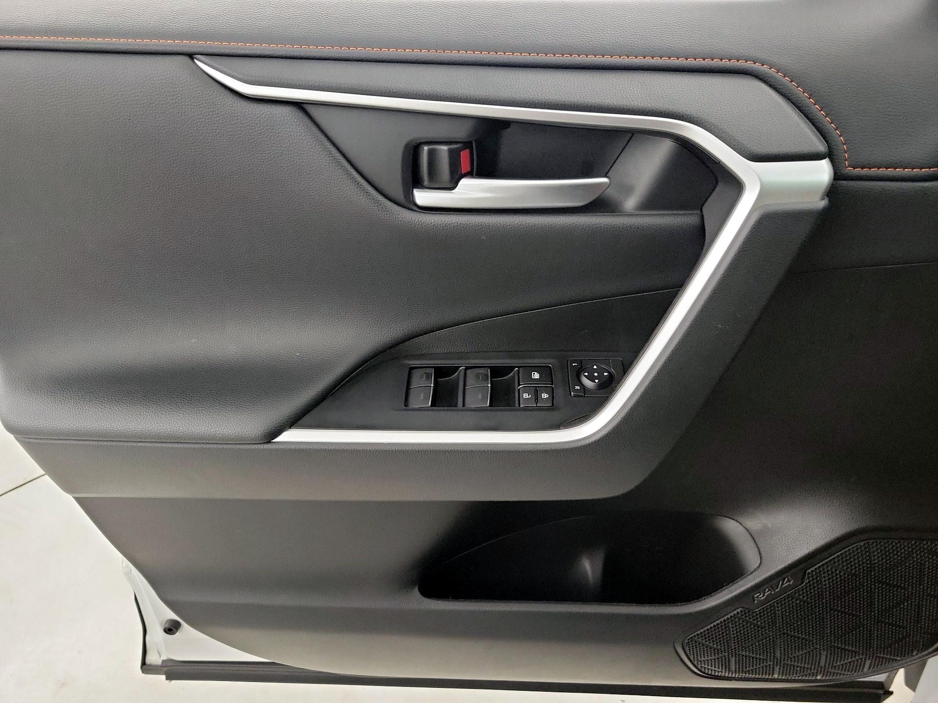 Thumbnail: 2024 Toyota RAV4 - 12