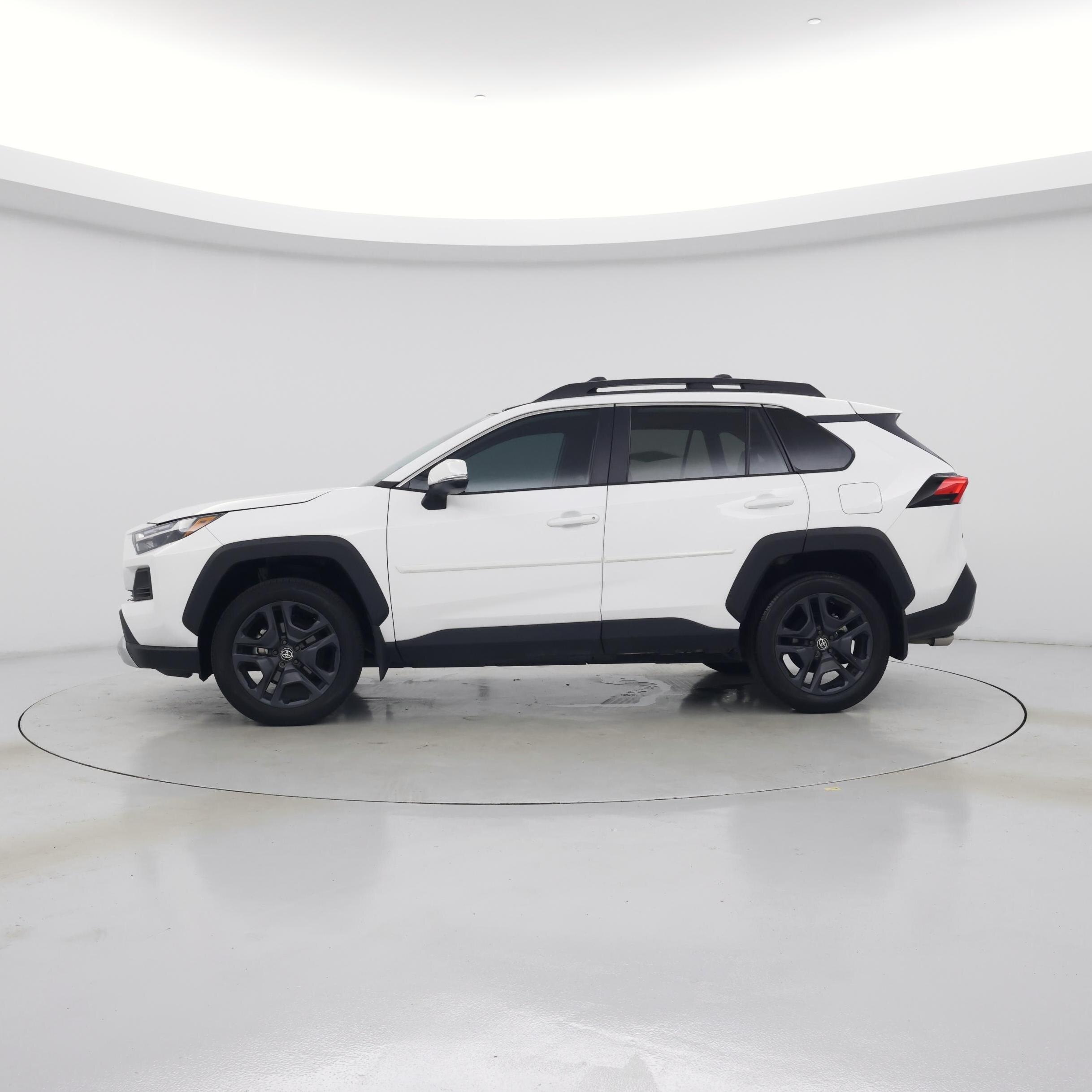 Thumbnail: 2024 Toyota RAV4 - 3