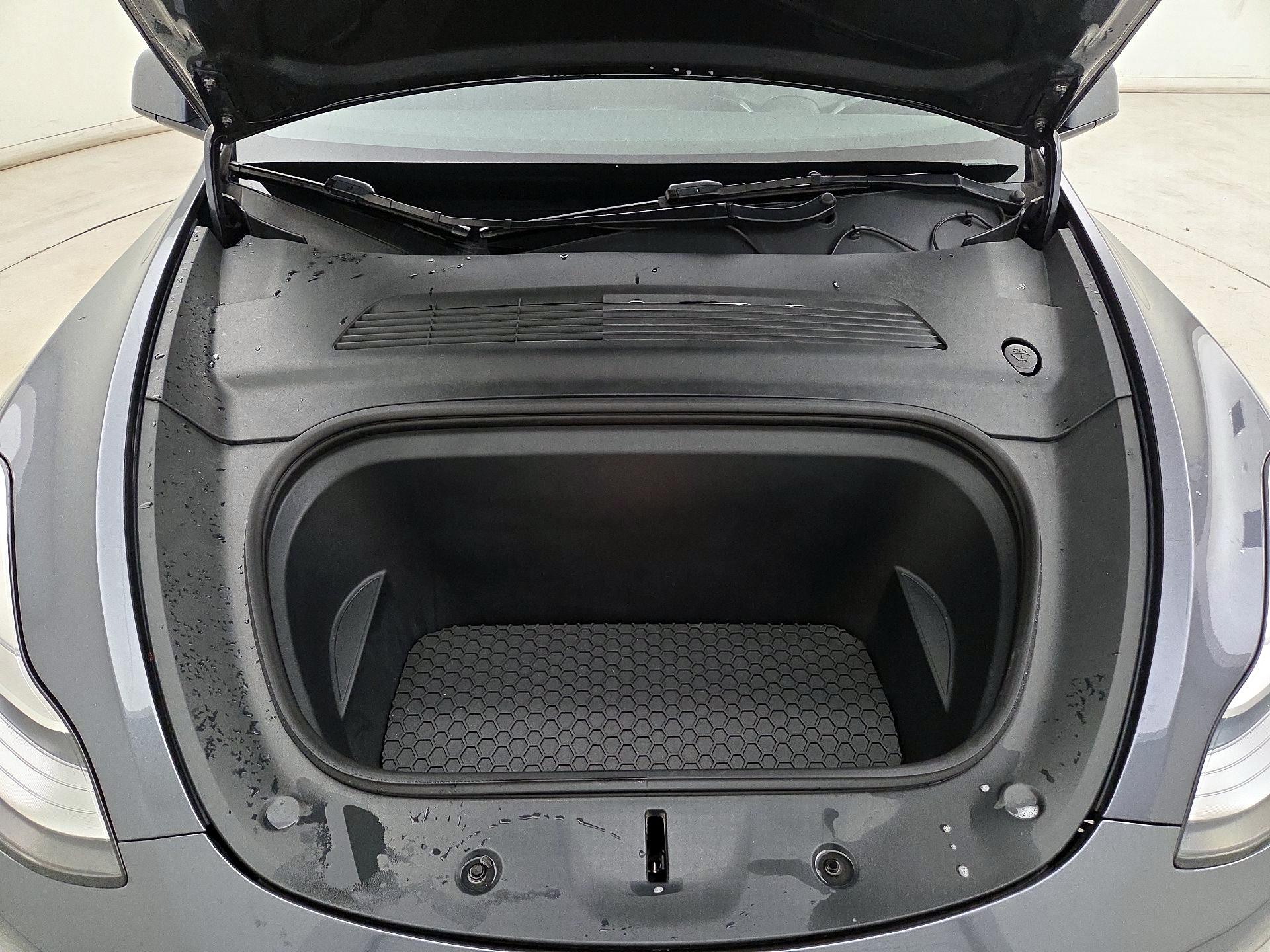 Thumbnail: 2021 Tesla Model Y - 19