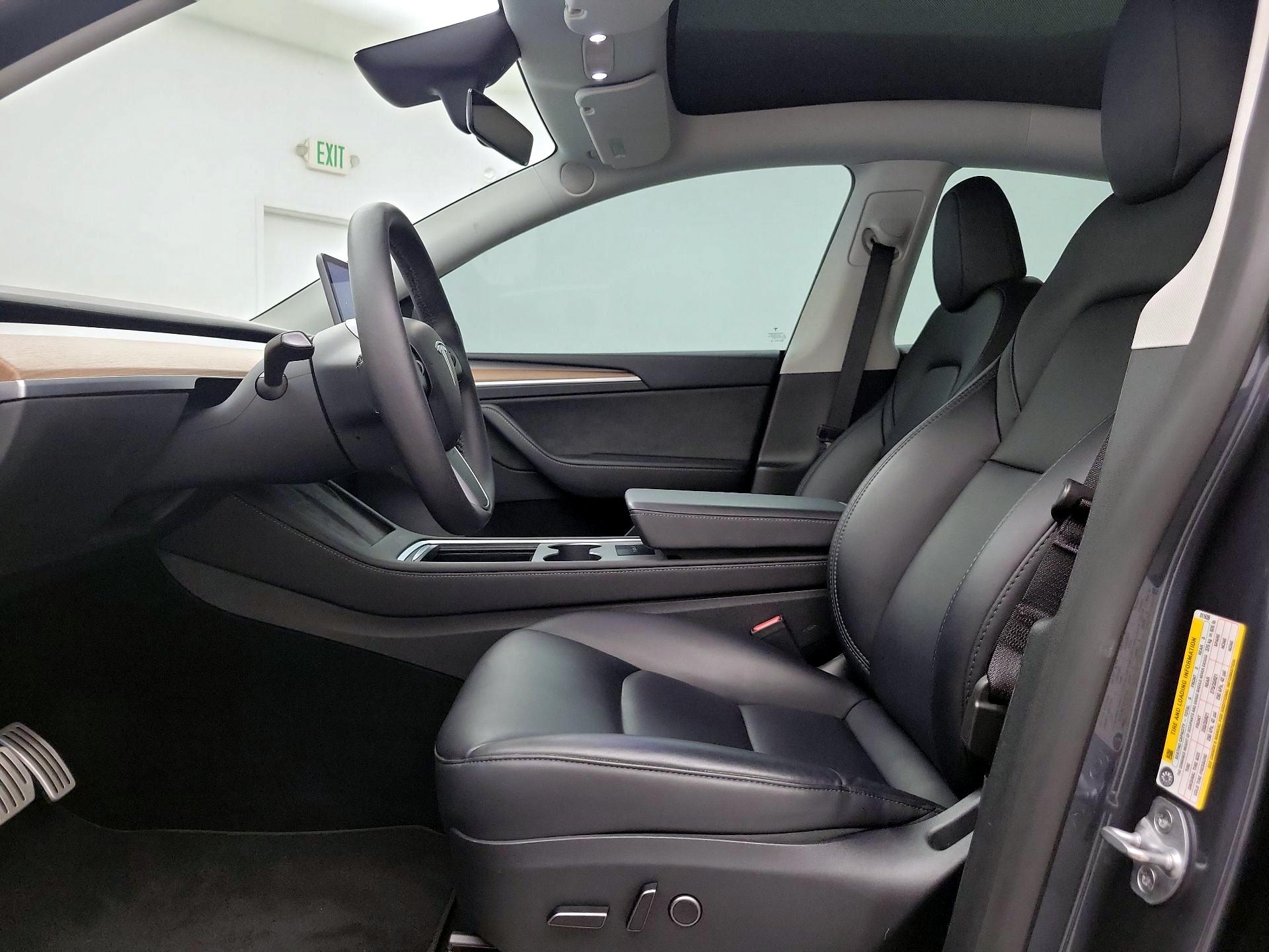 Thumbnail: 2023 Tesla Model Y - 11