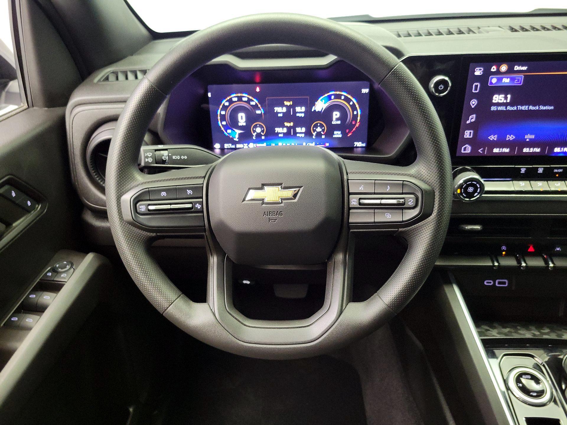 Thumbnail: 2024 Chevrolet Colorado - 10