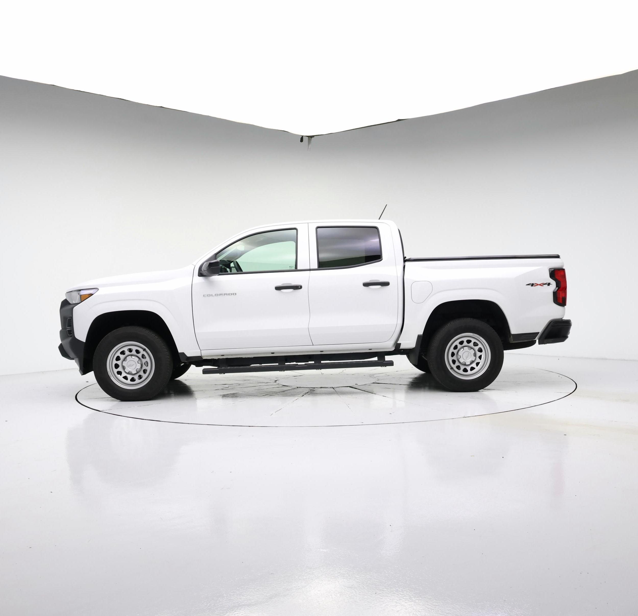 Thumbnail: 2024 Chevrolet Colorado - 3