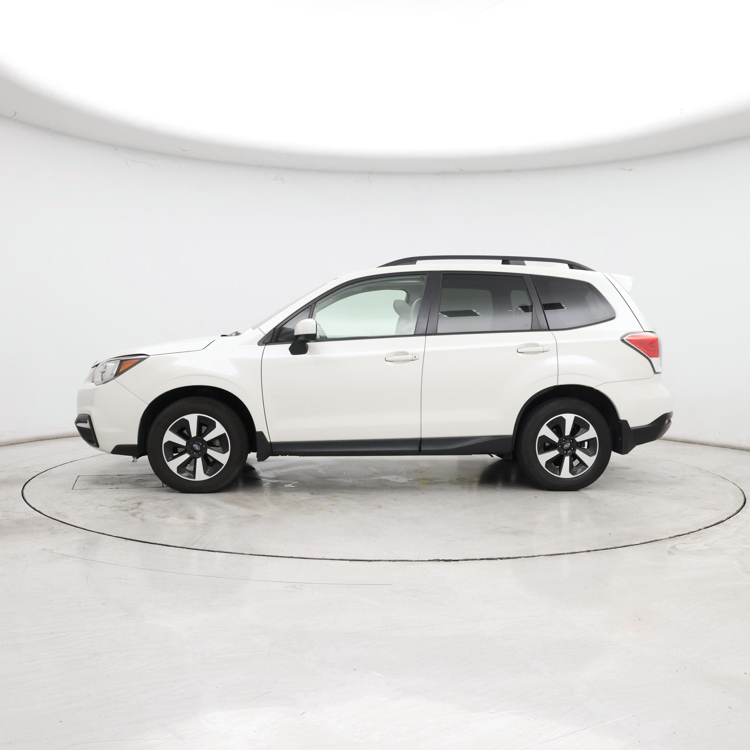 Thumbnail: 2017 Subaru Forester - 3