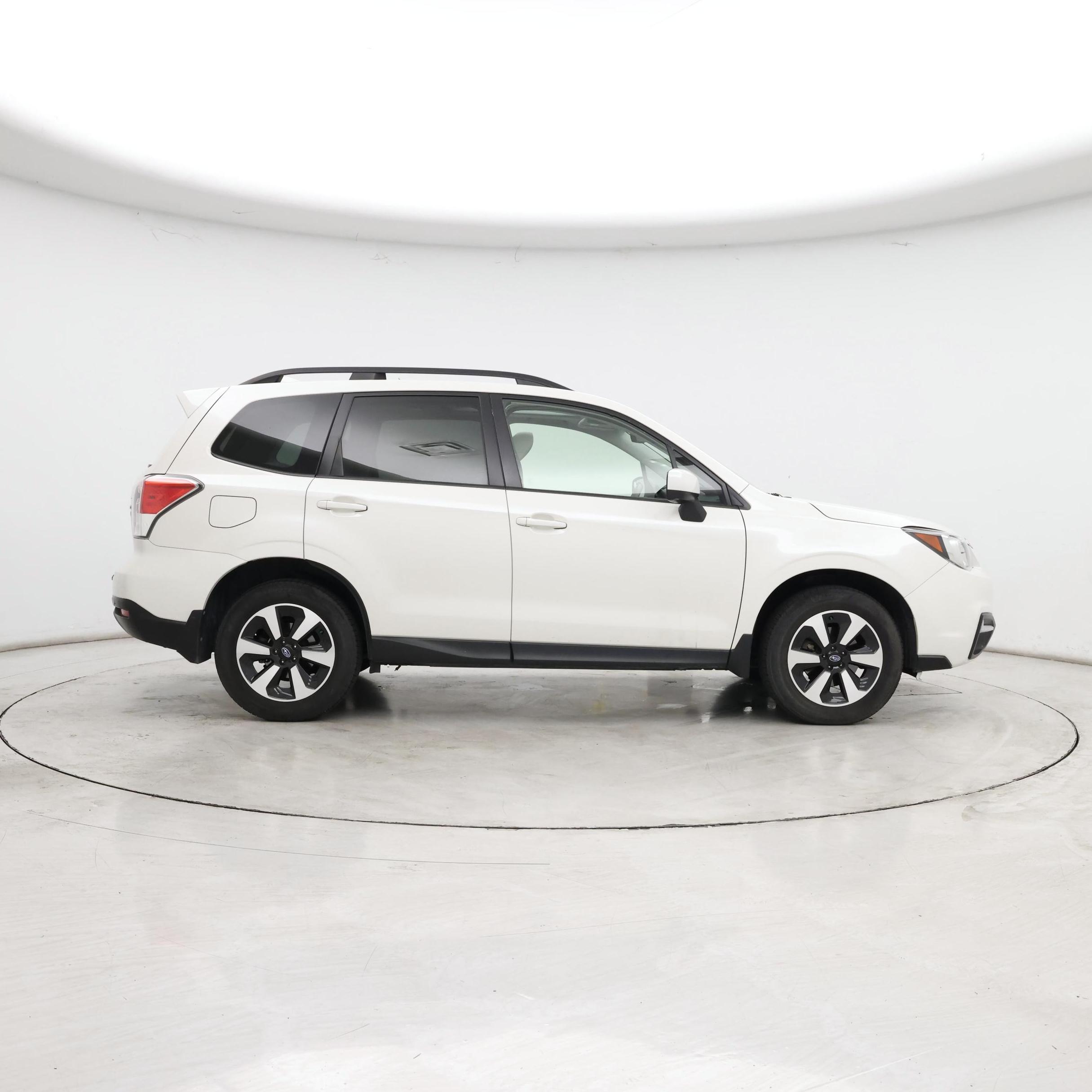 Thumbnail: 2017 Subaru Forester - 7