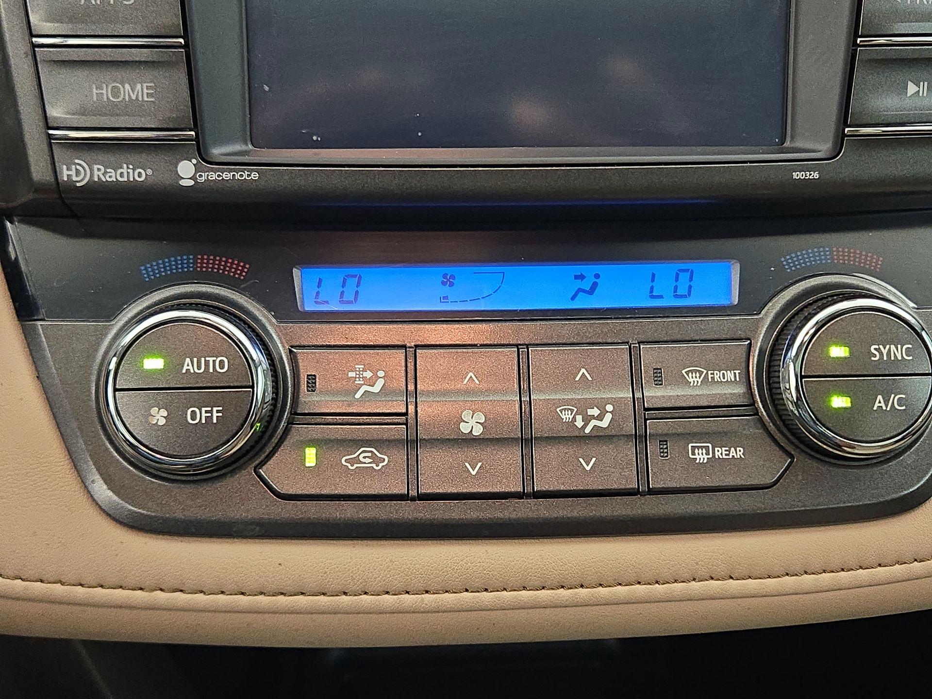 Thumbnail: 2015 Toyota RAV4 - 16