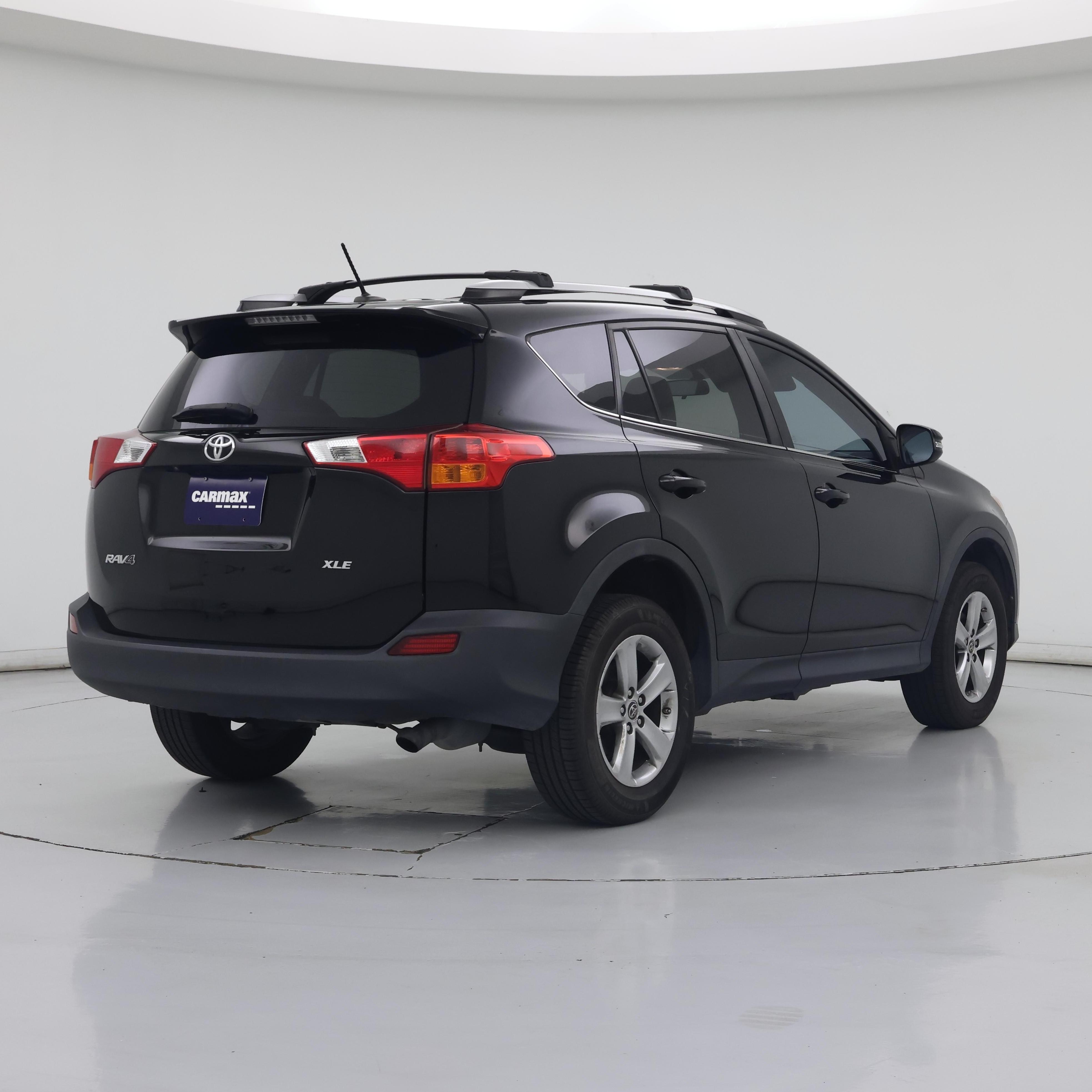 Thumbnail: 2015 Toyota RAV4 - 8