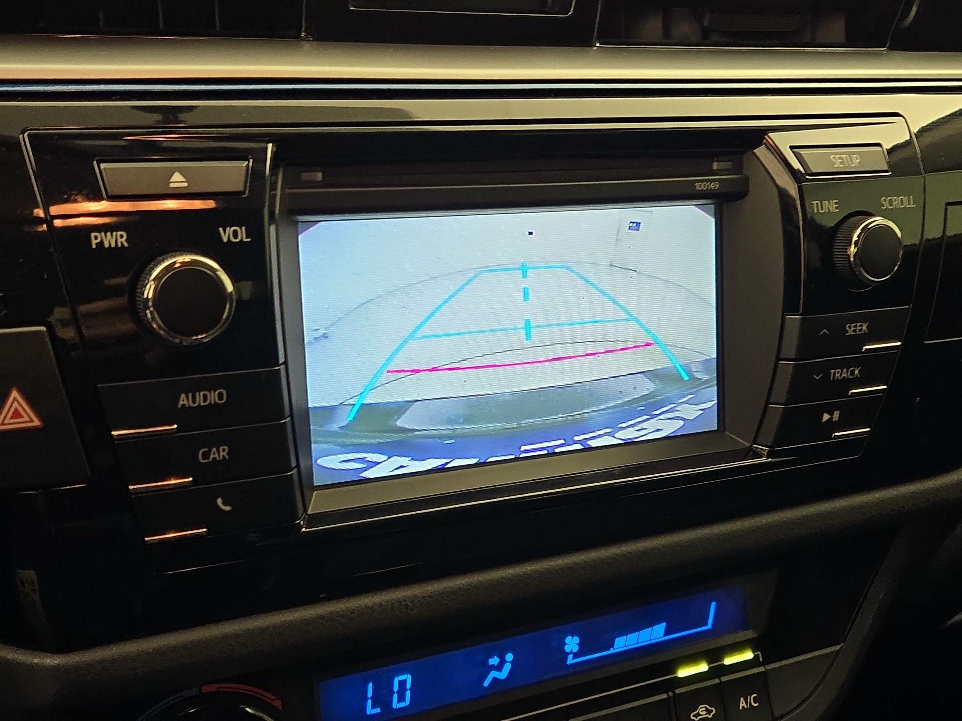Thumbnail: 2015 Toyota Corolla - 14