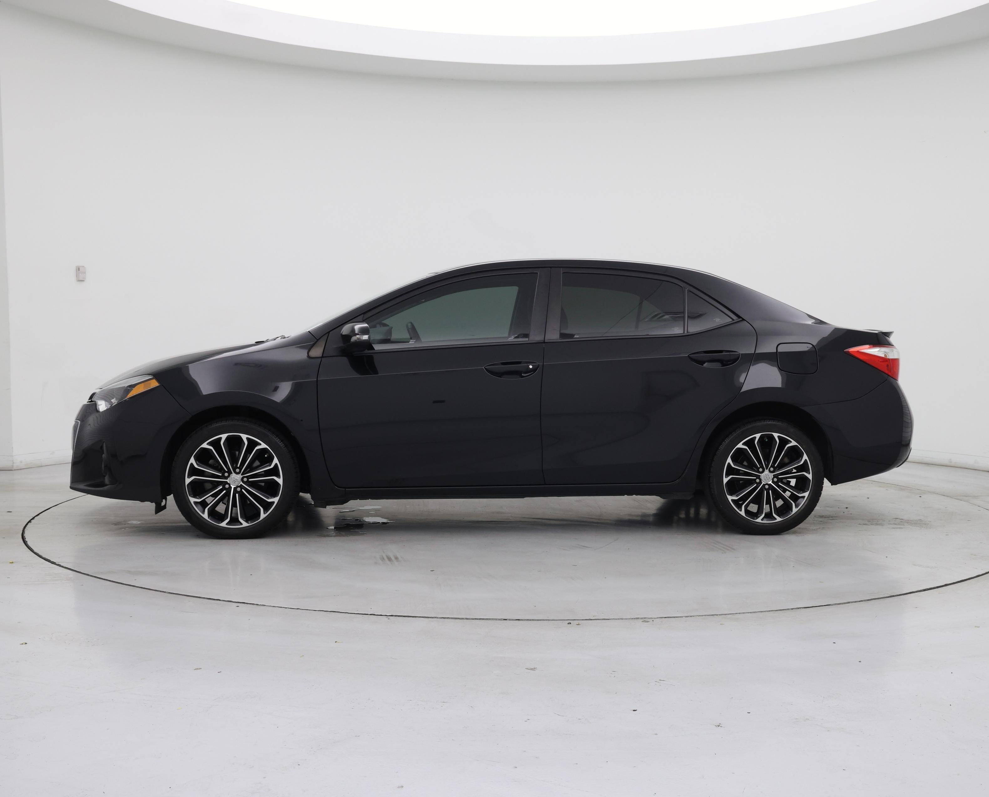 Thumbnail: 2015 Toyota Corolla - 3