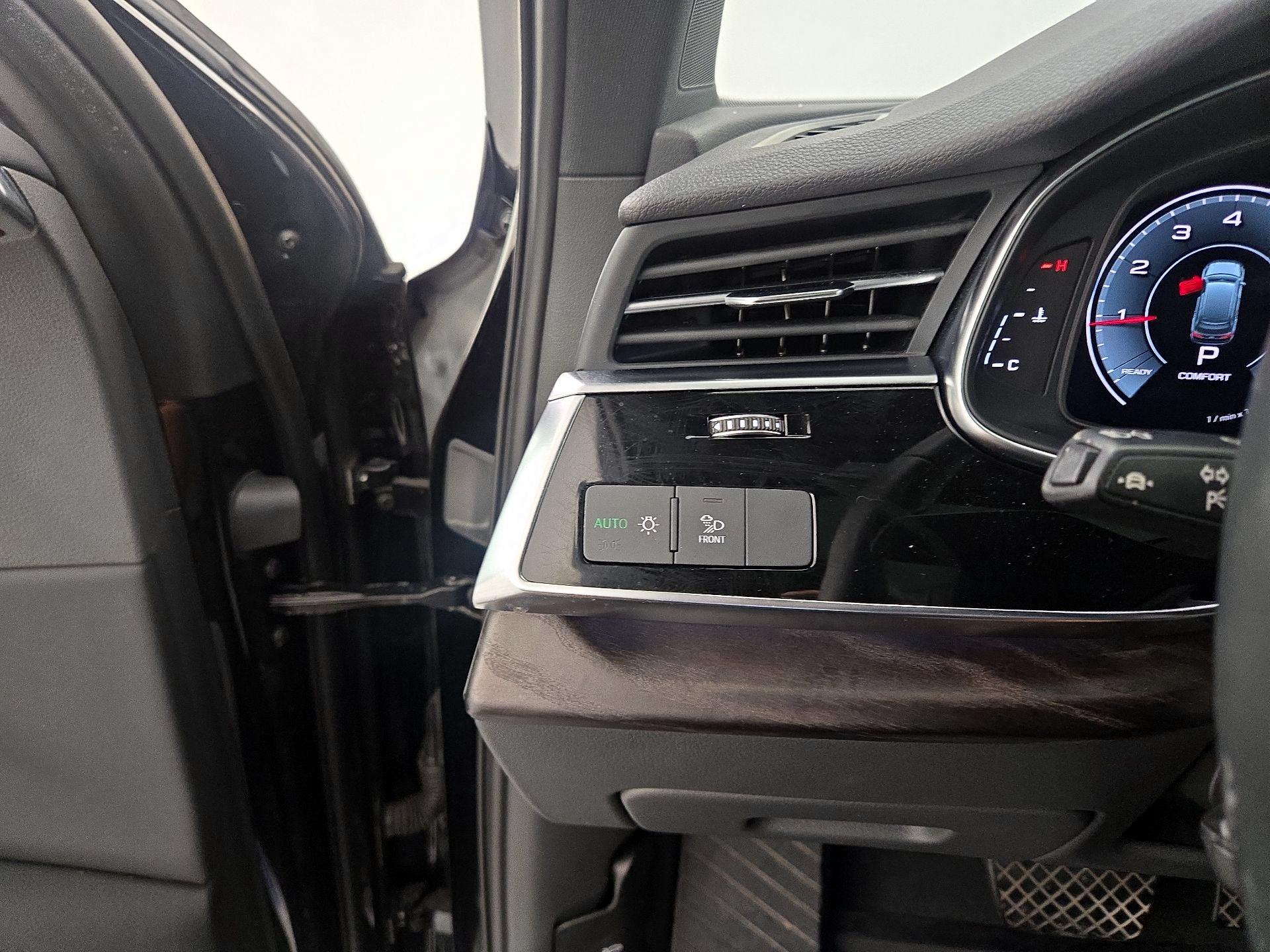 Thumbnail: 2021 Audi Q7 - 13