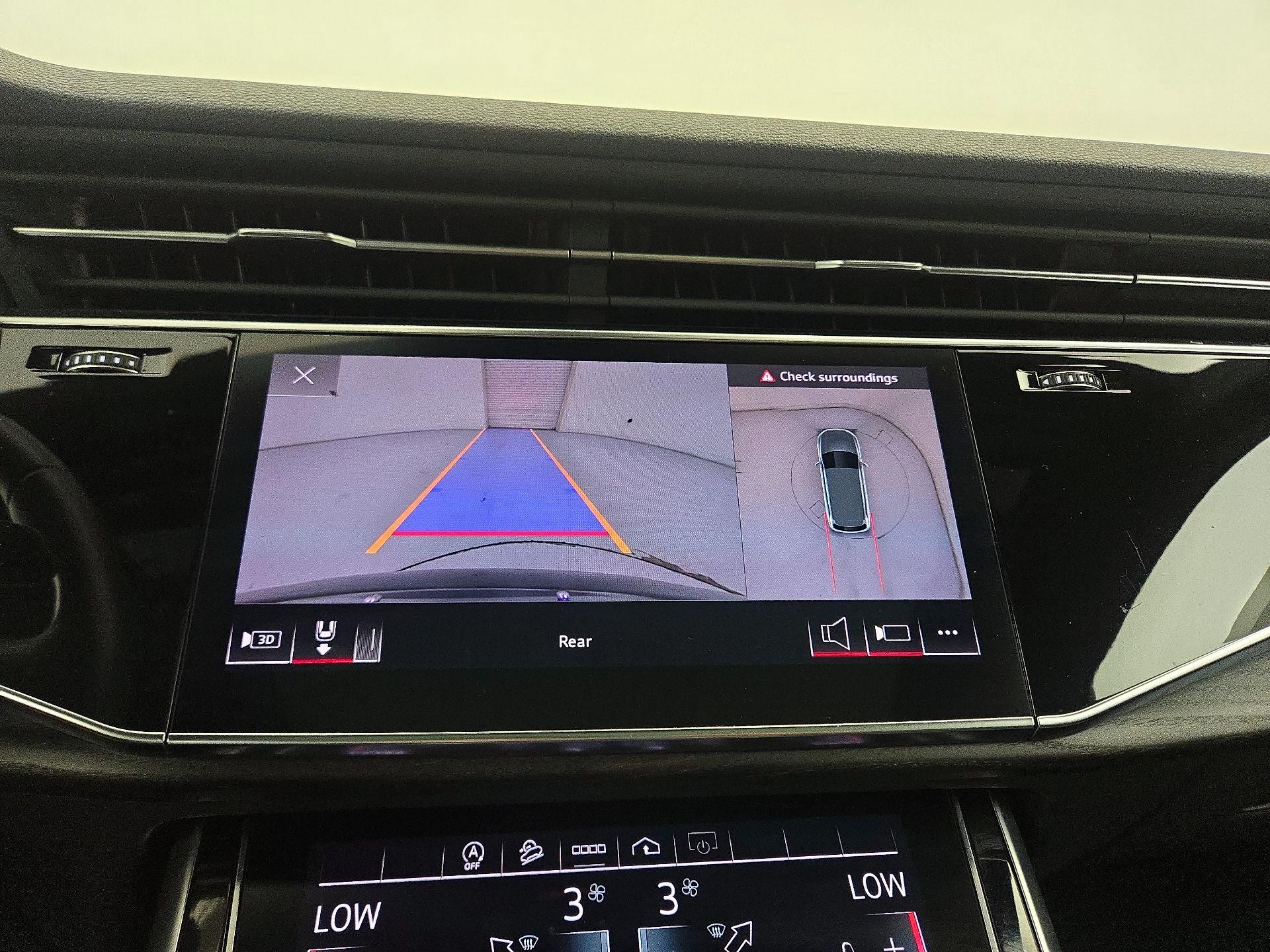 Thumbnail: 2021 Audi Q7 - 15