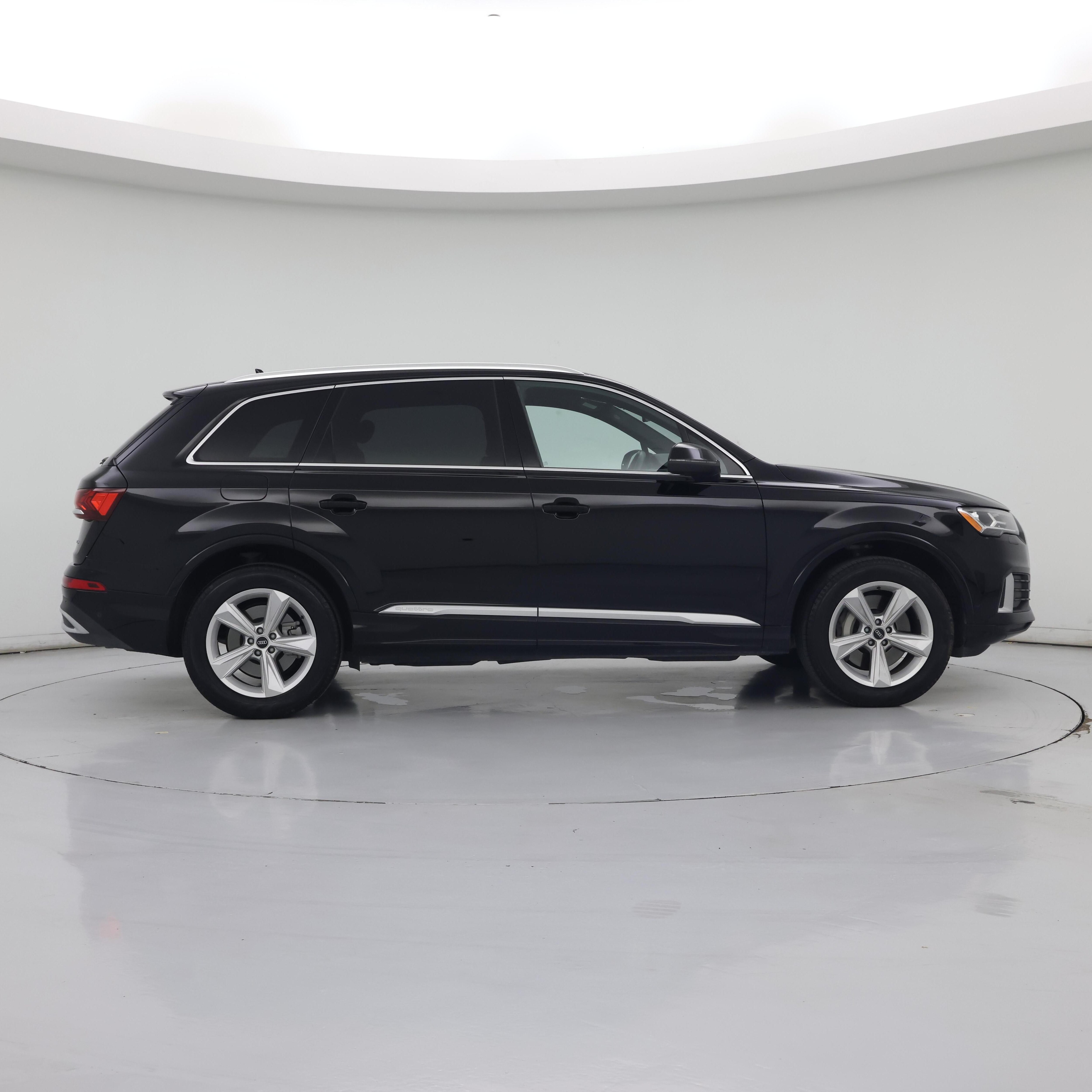 Thumbnail: 2021 Audi Q7 - 7