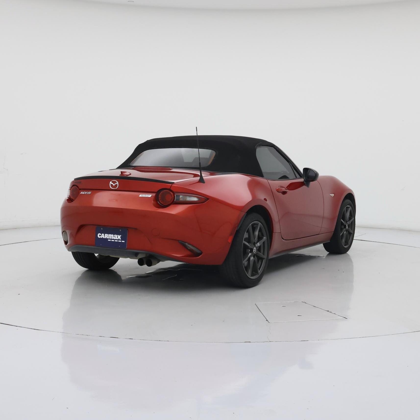 Thumbnail: 2016 Mazda MX-5 Miata - 8