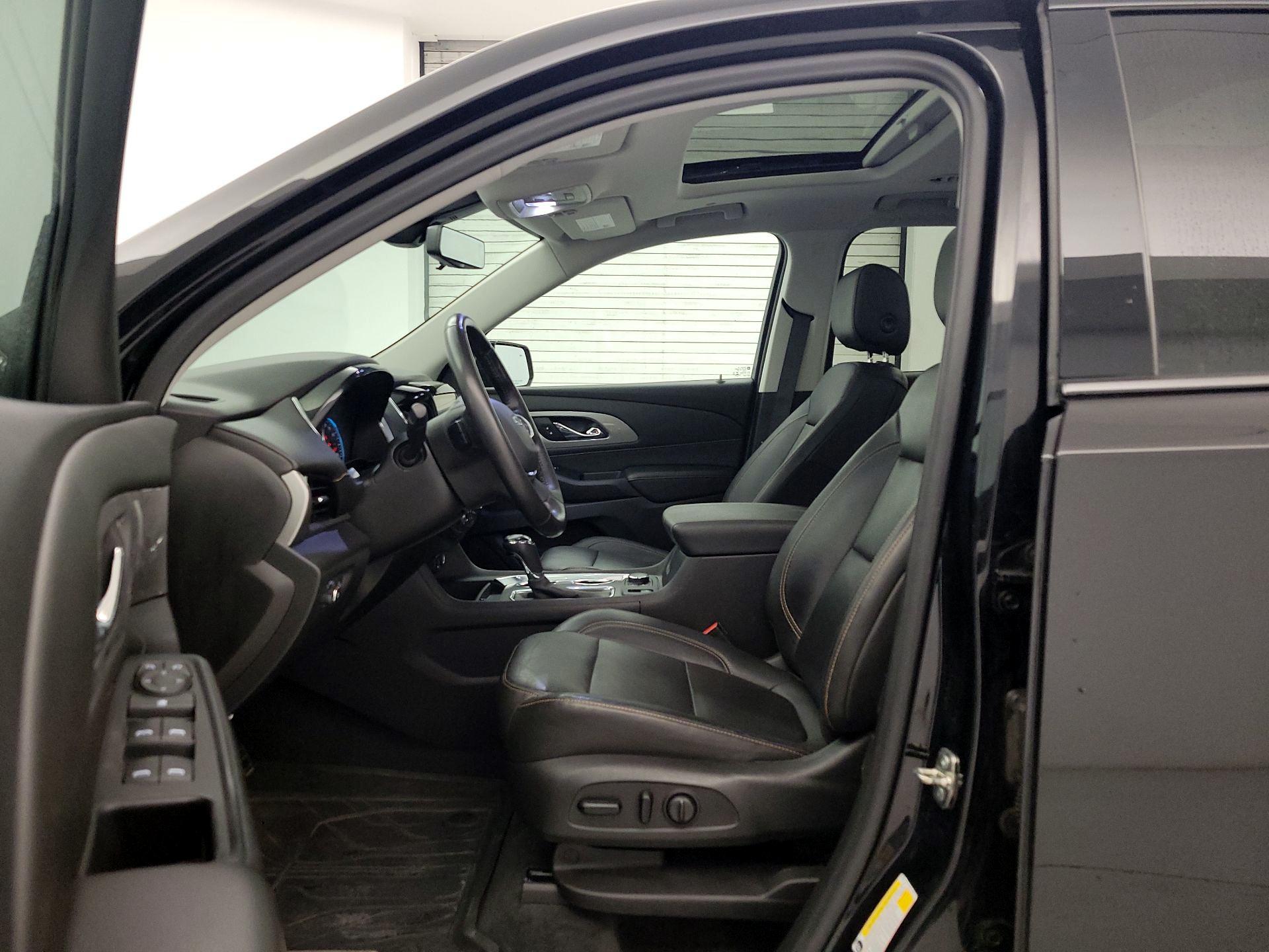 Thumbnail: 2020 Chevrolet Traverse - 11