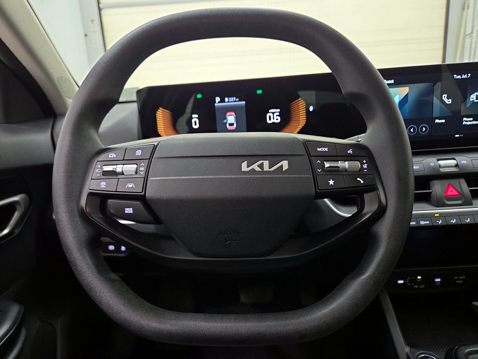Thumbnail: 2025 Kia K4 - 10