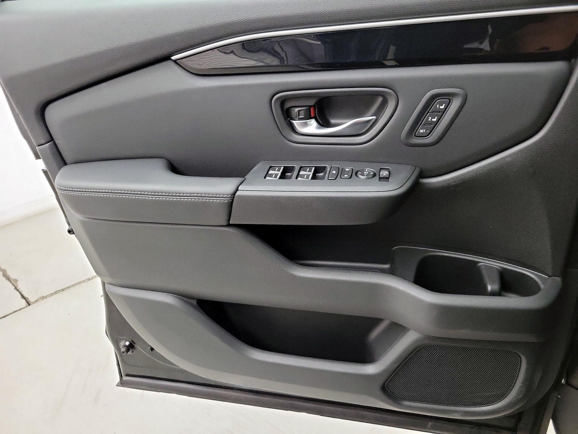 Thumbnail: 2024 Honda Pilot - 12