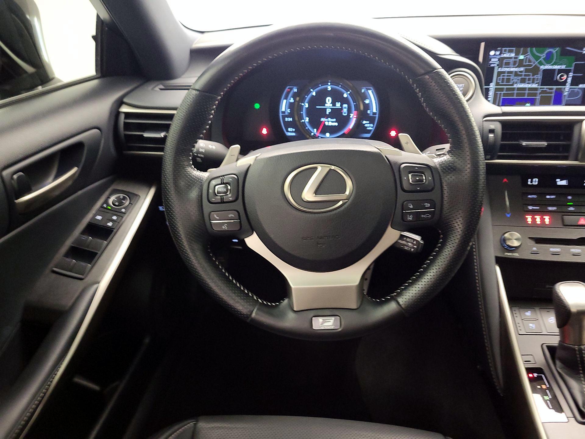 Thumbnail: 2019 Lexus IS - 10