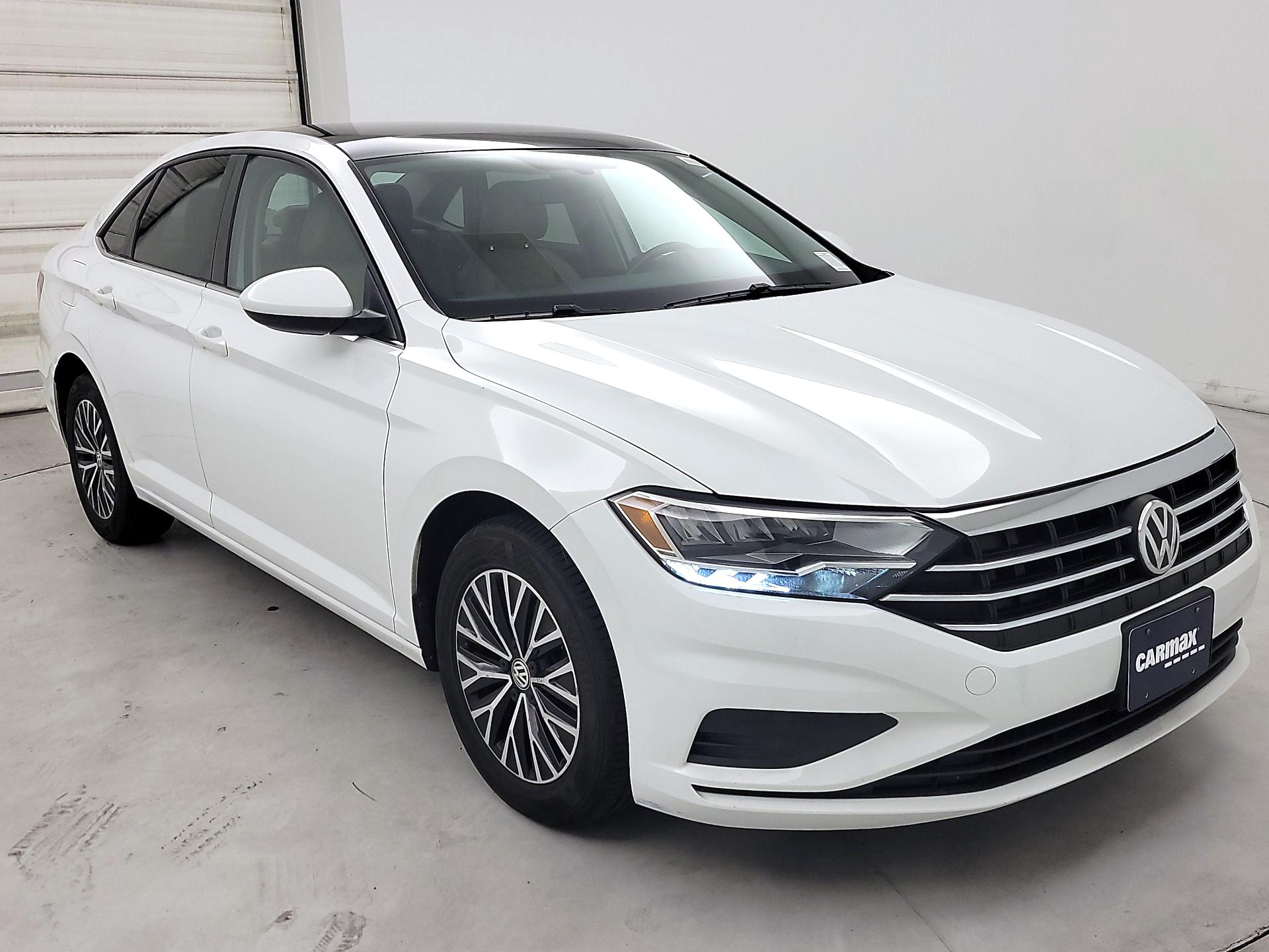 Thumbnail: 2019 Volkswagen Jetta - 1