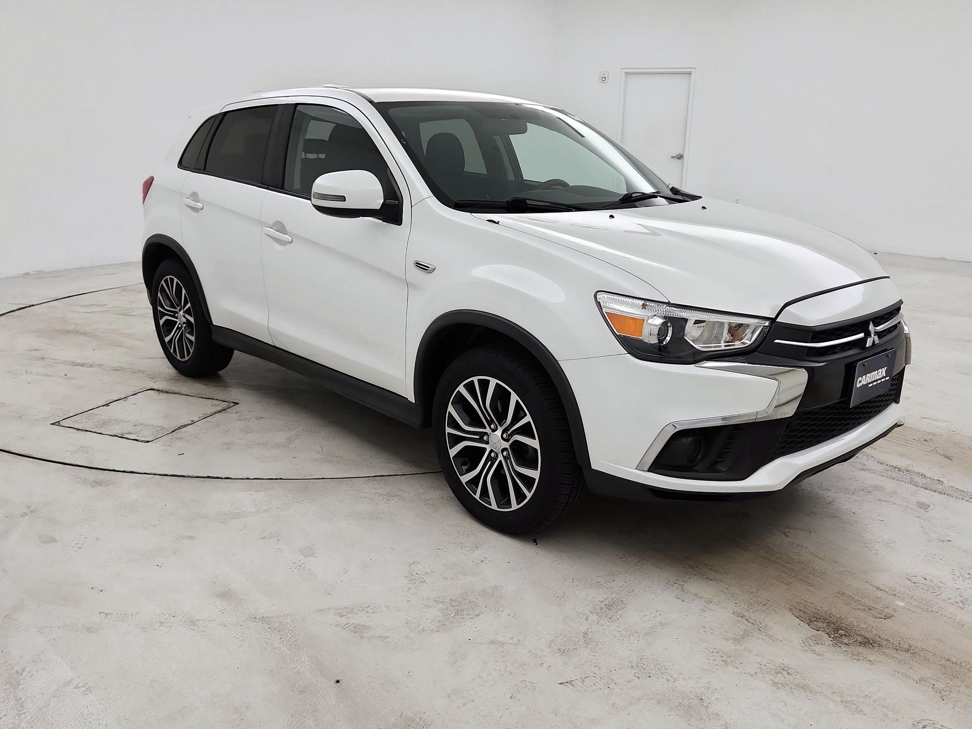 Thumbnail: 2019 Mitsubishi Outlander Sport - 1