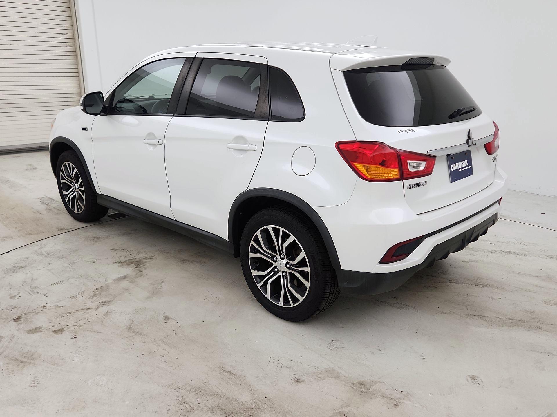 Thumbnail: 2019 Mitsubishi Outlander Sport - 7
