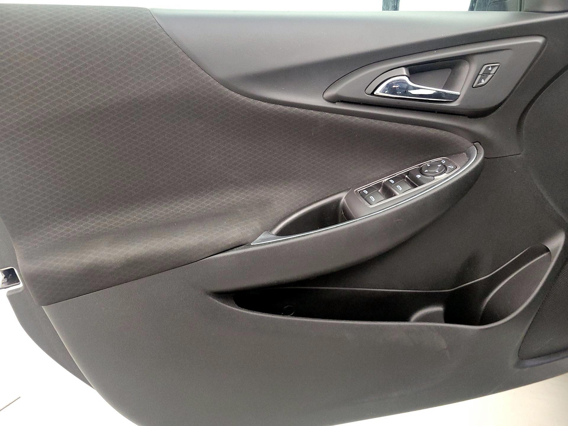 Thumbnail: 2020 Chevrolet Malibu - 12