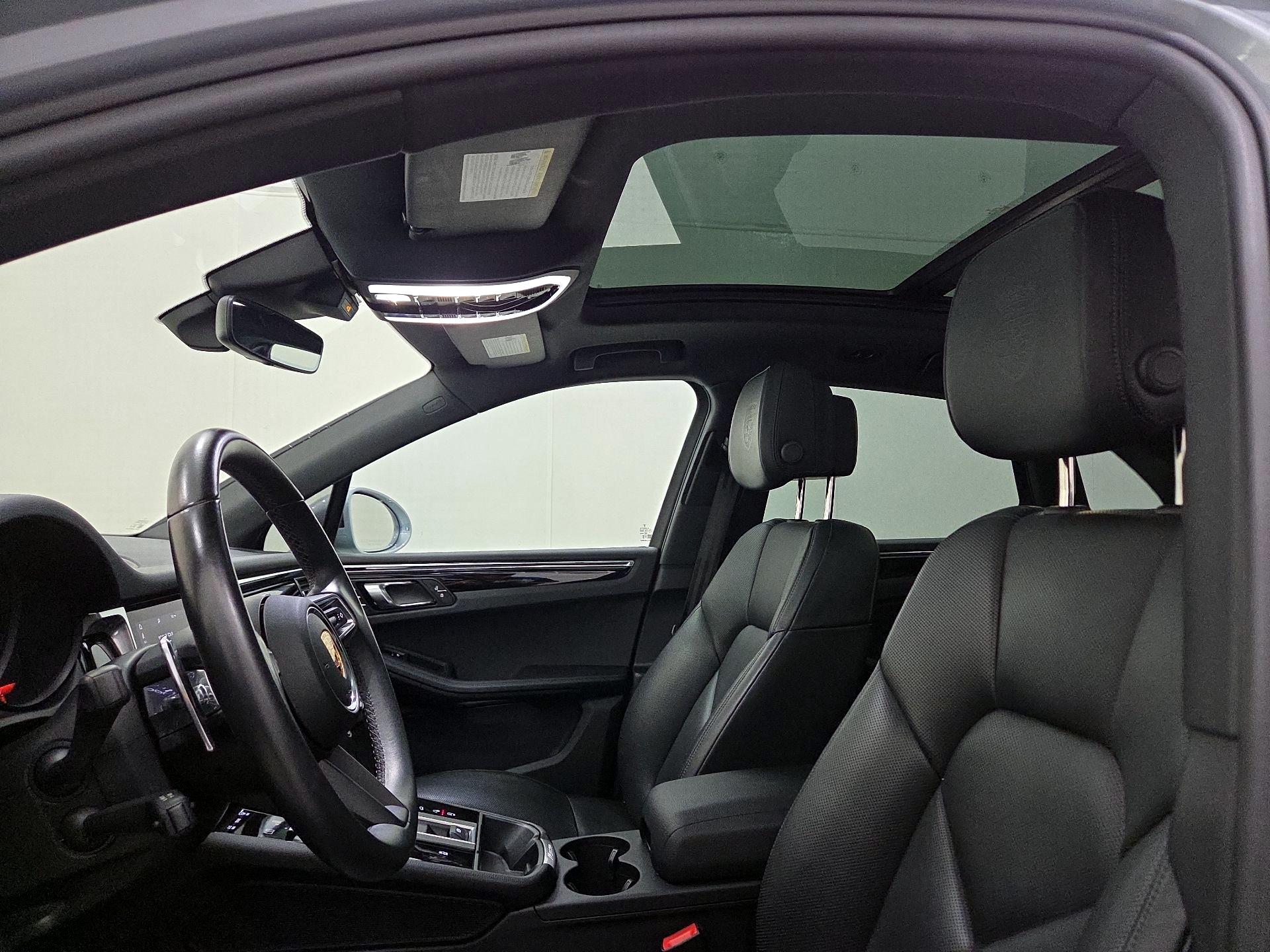 Thumbnail: 2024 Porsche Macan - 20