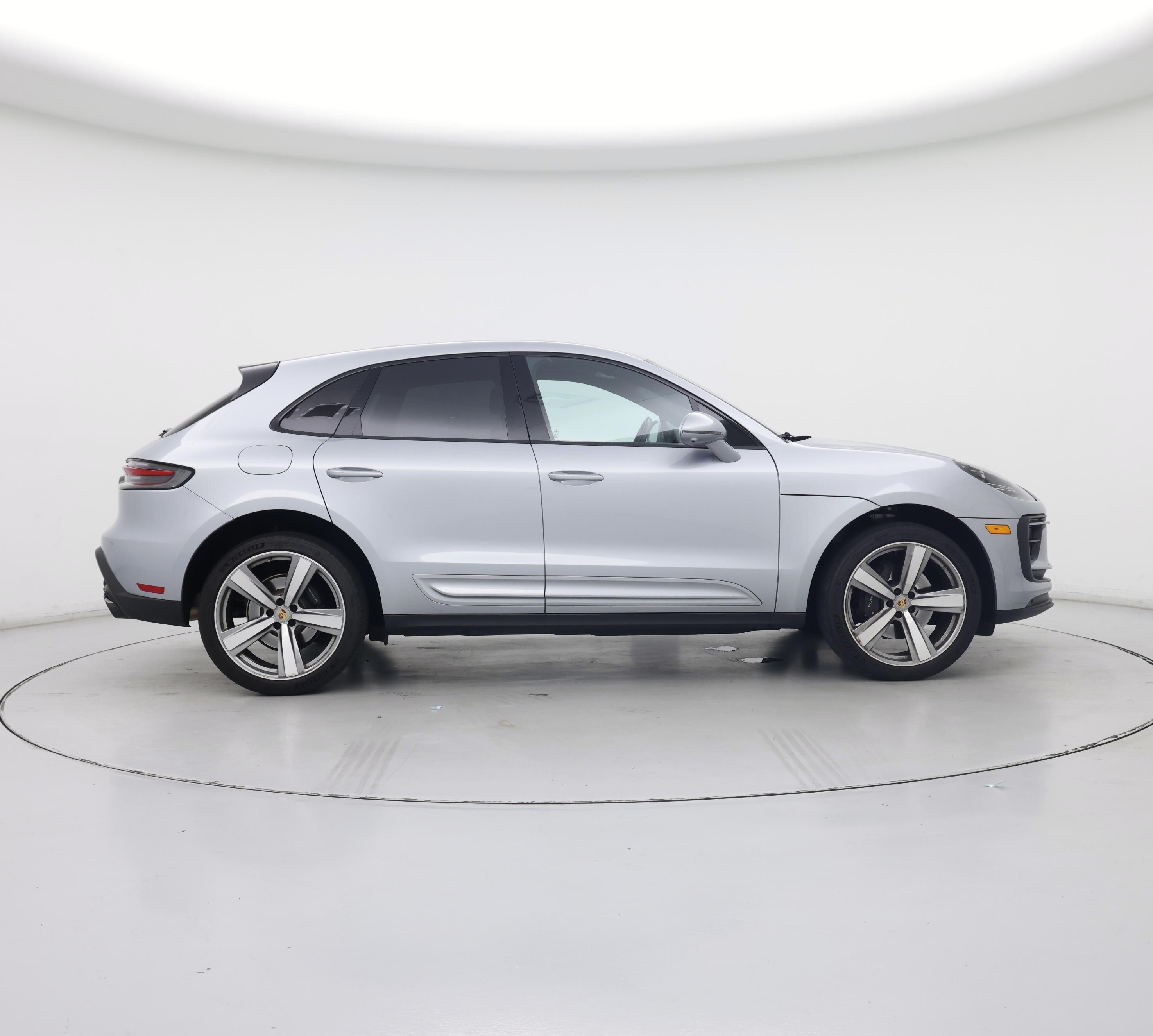 Thumbnail: 2024 Porsche Macan - 7