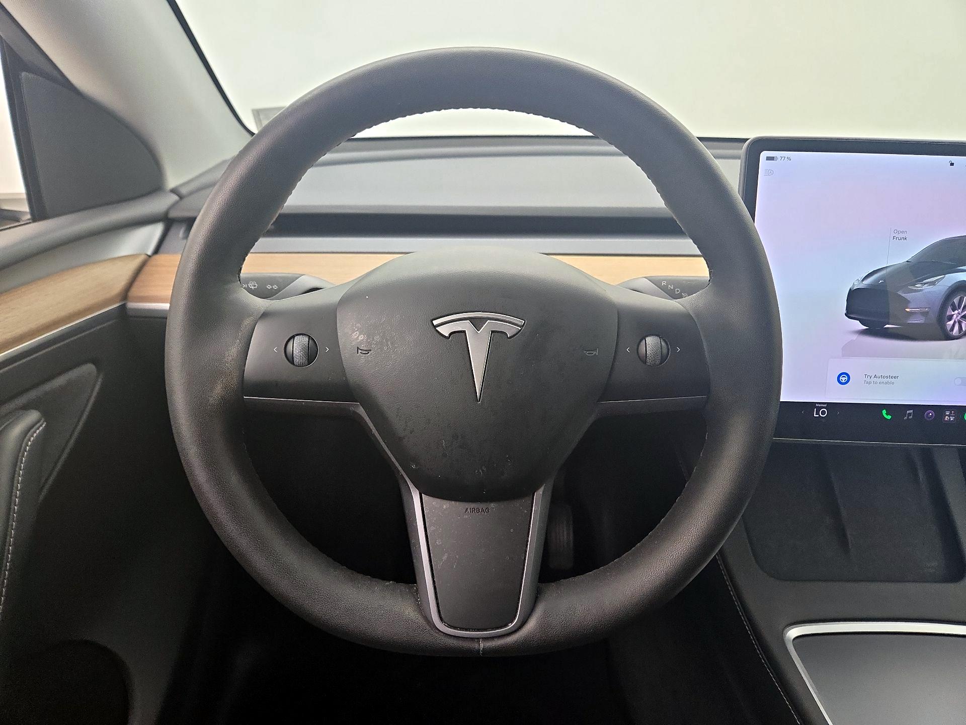 Thumbnail: 2023 Tesla Model Y - 10