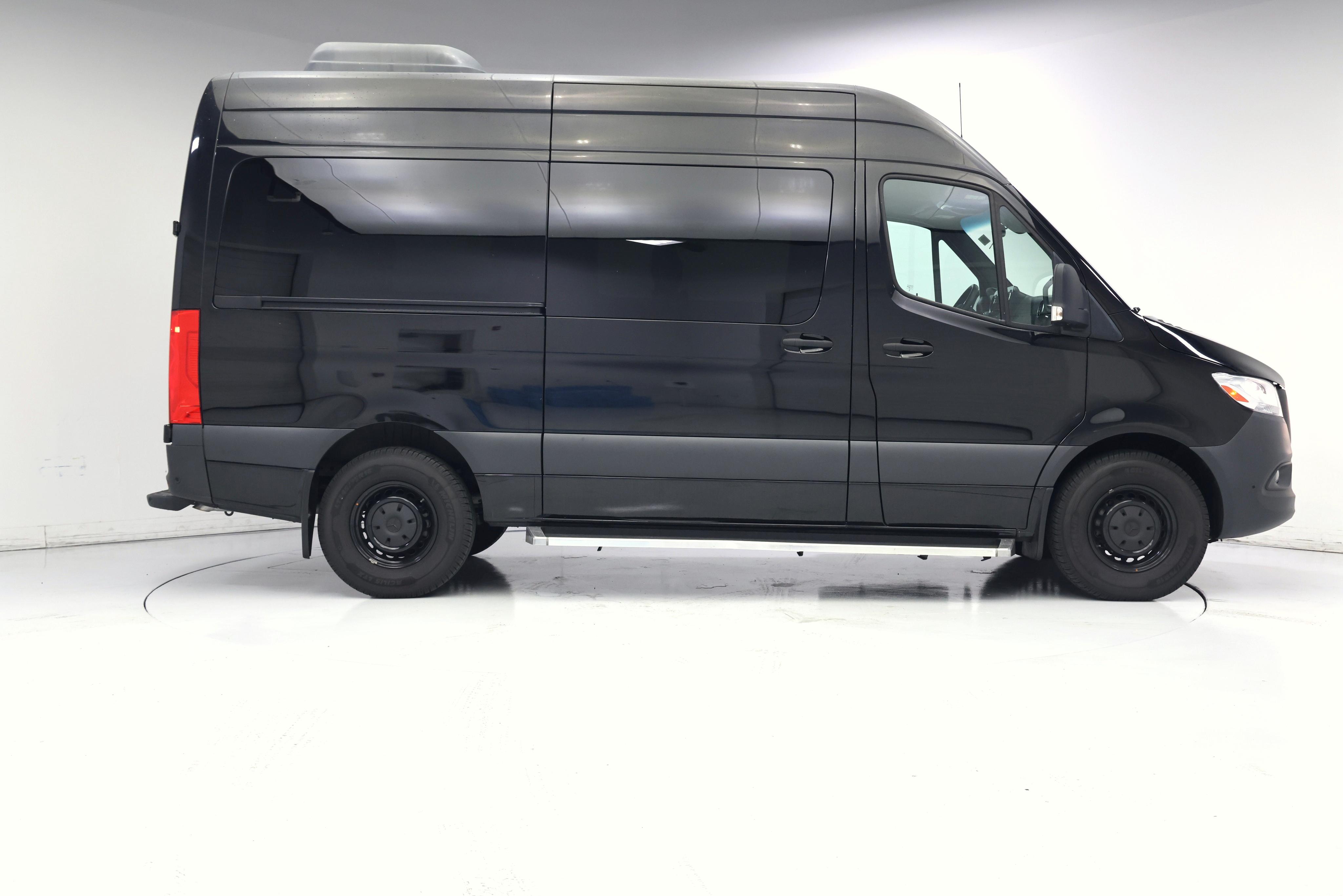 Thumbnail: 2024 Mercedes-Benz Sprinter - 5