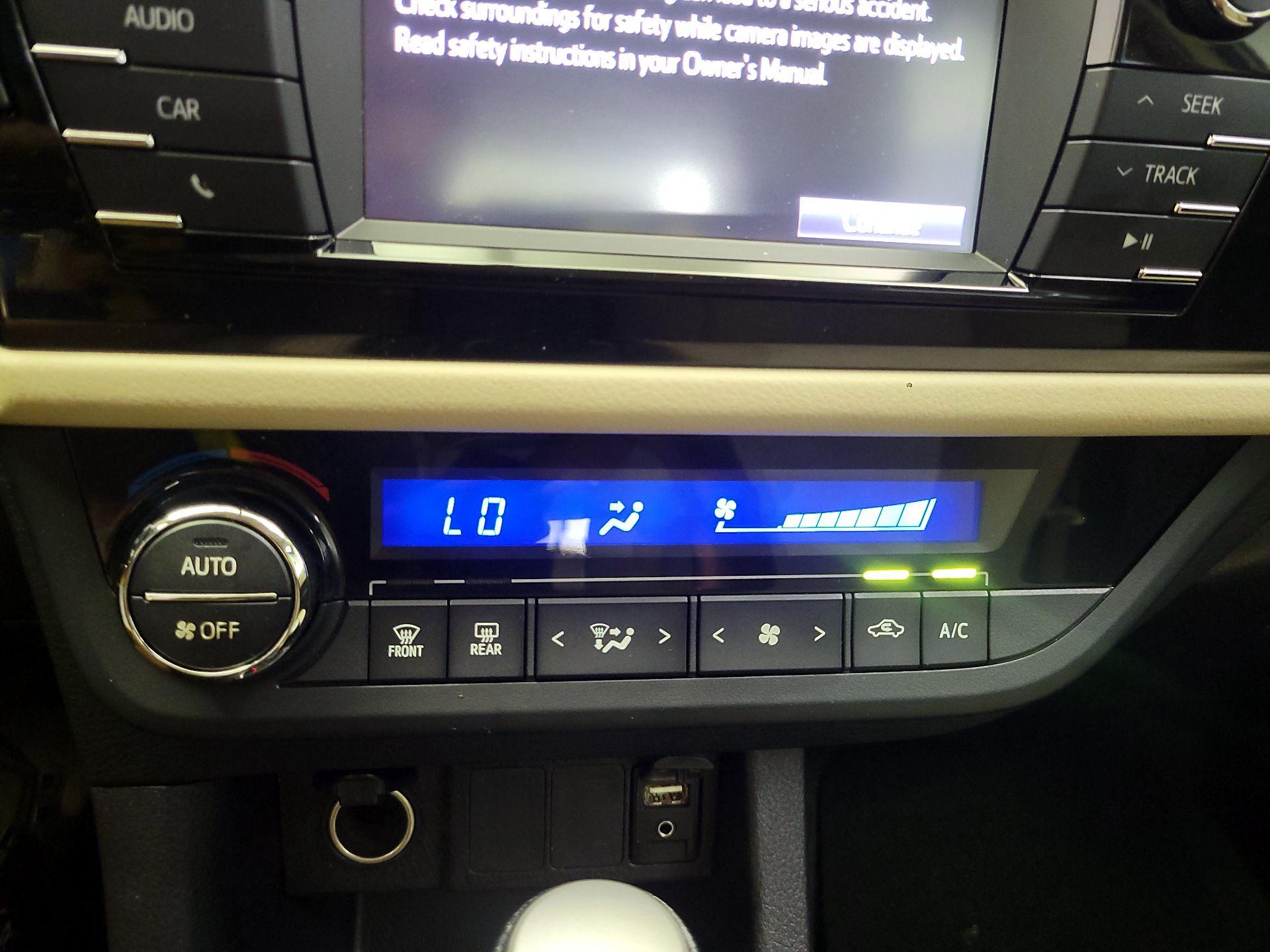 Thumbnail: 2016 Toyota Corolla - 16