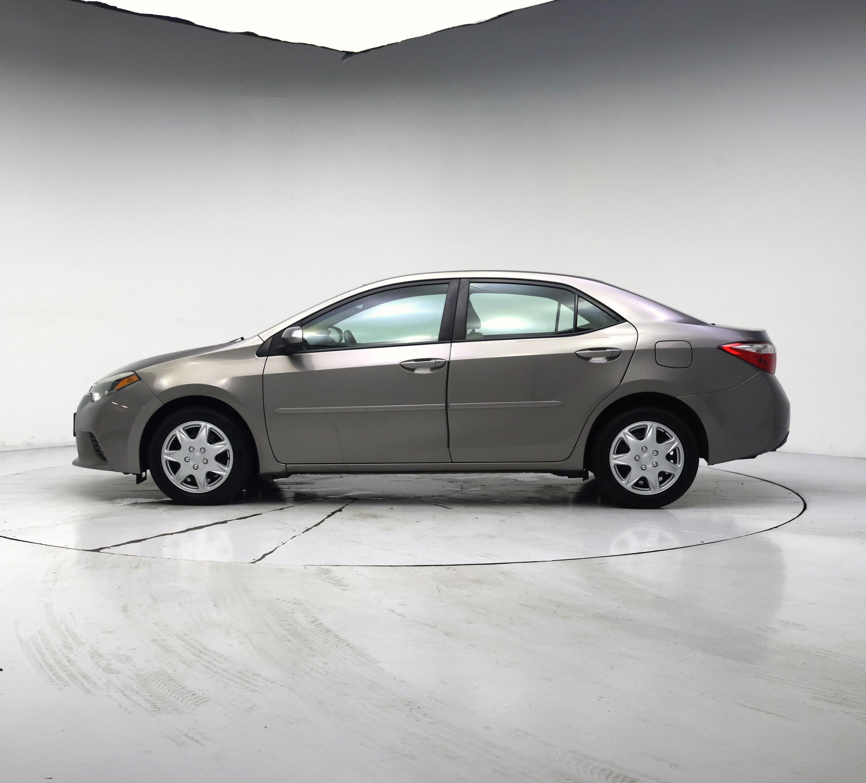Thumbnail: 2016 Toyota Corolla - 3