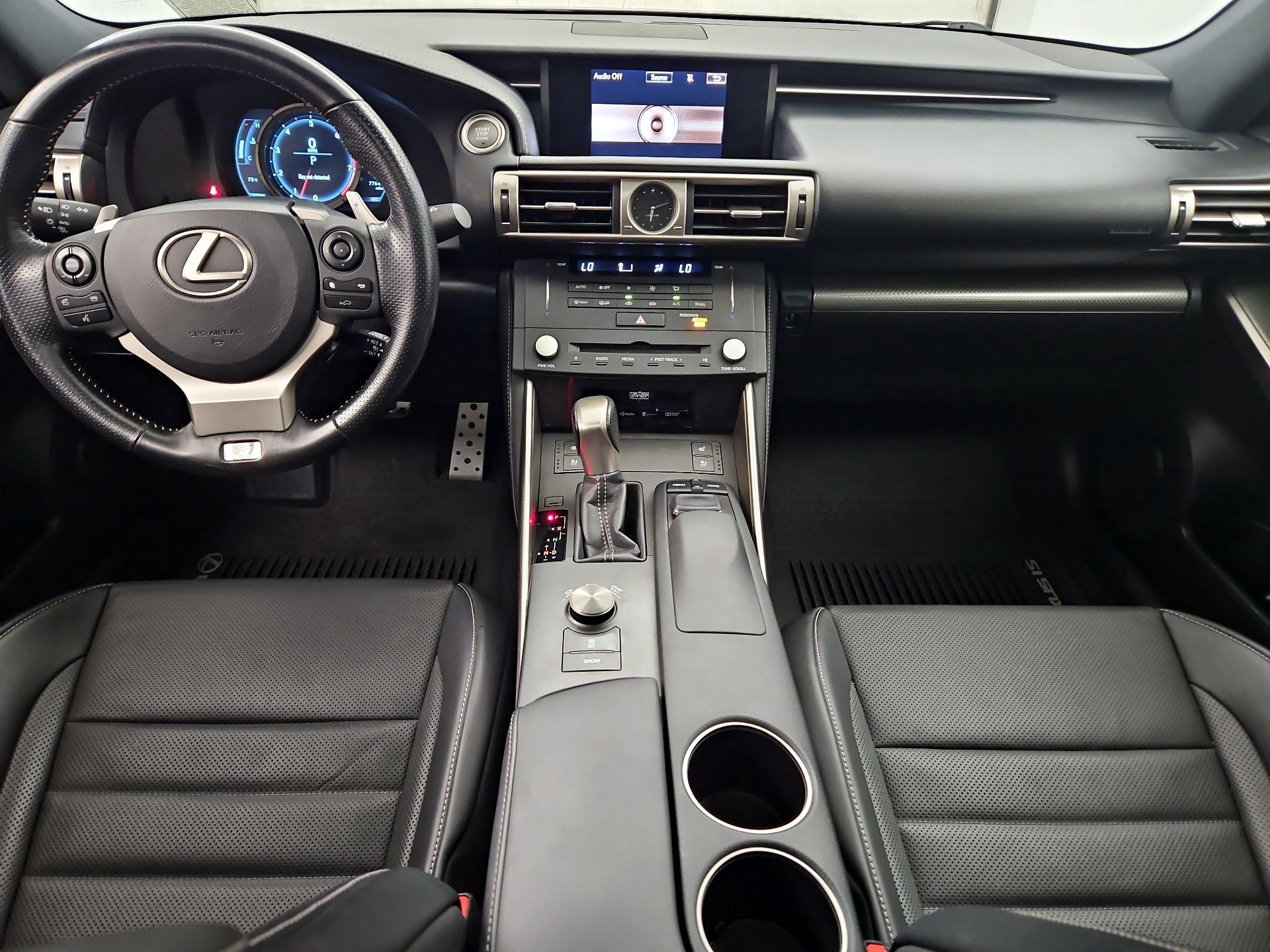 Thumbnail: 2016 Lexus IS - 9