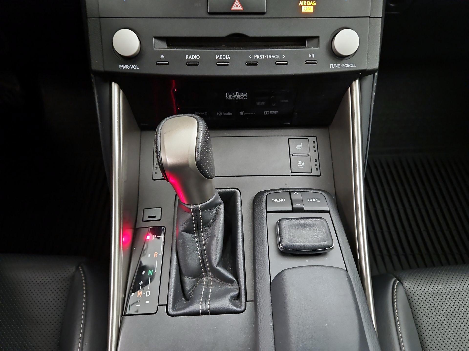 Thumbnail: 2016 Lexus IS - 17