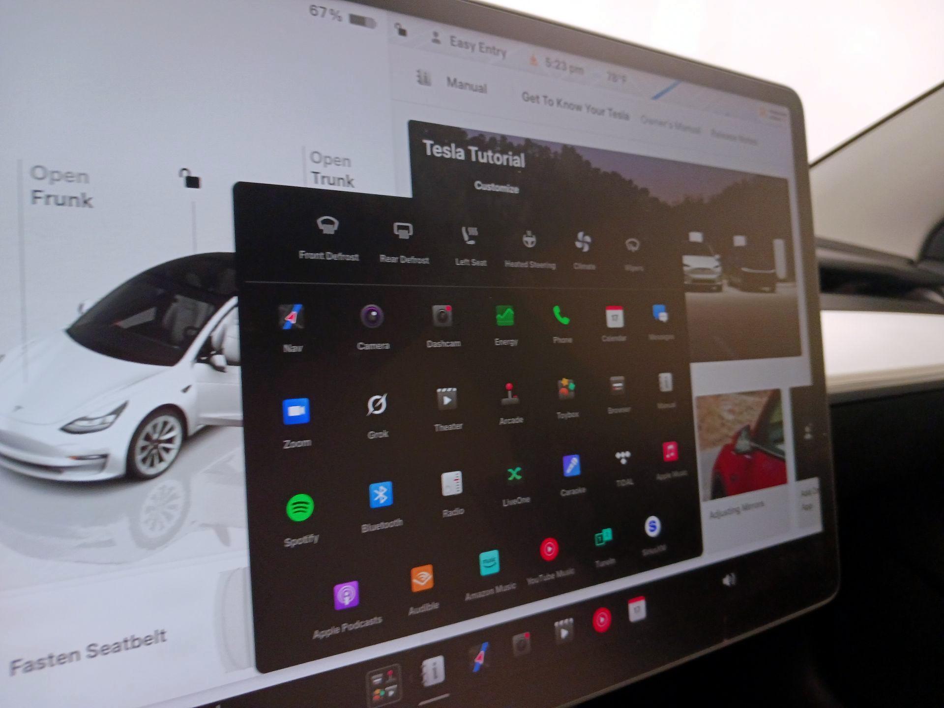 Thumbnail: 2022 Tesla Model 3 - 15