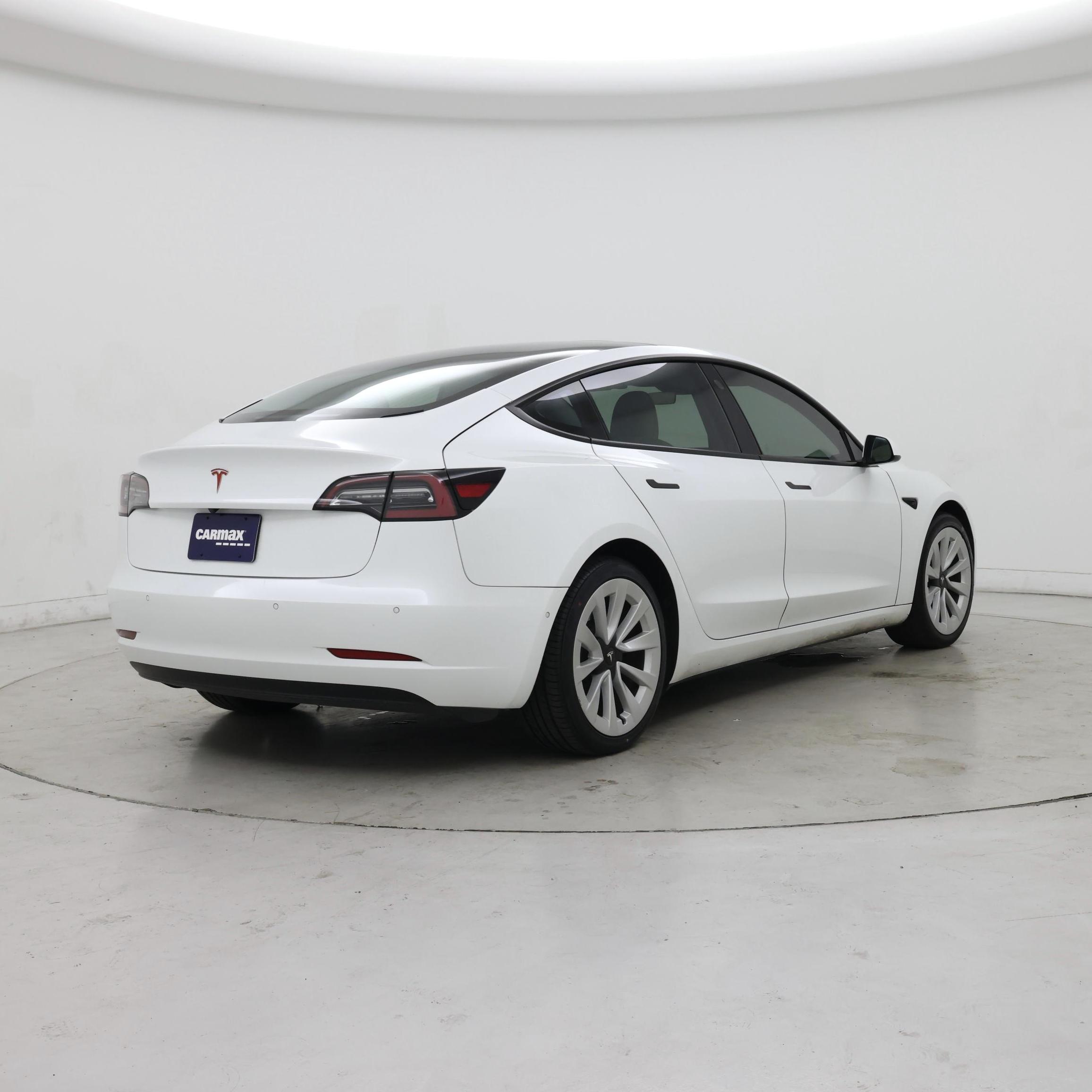 Thumbnail: 2022 Tesla Model 3 - 8
