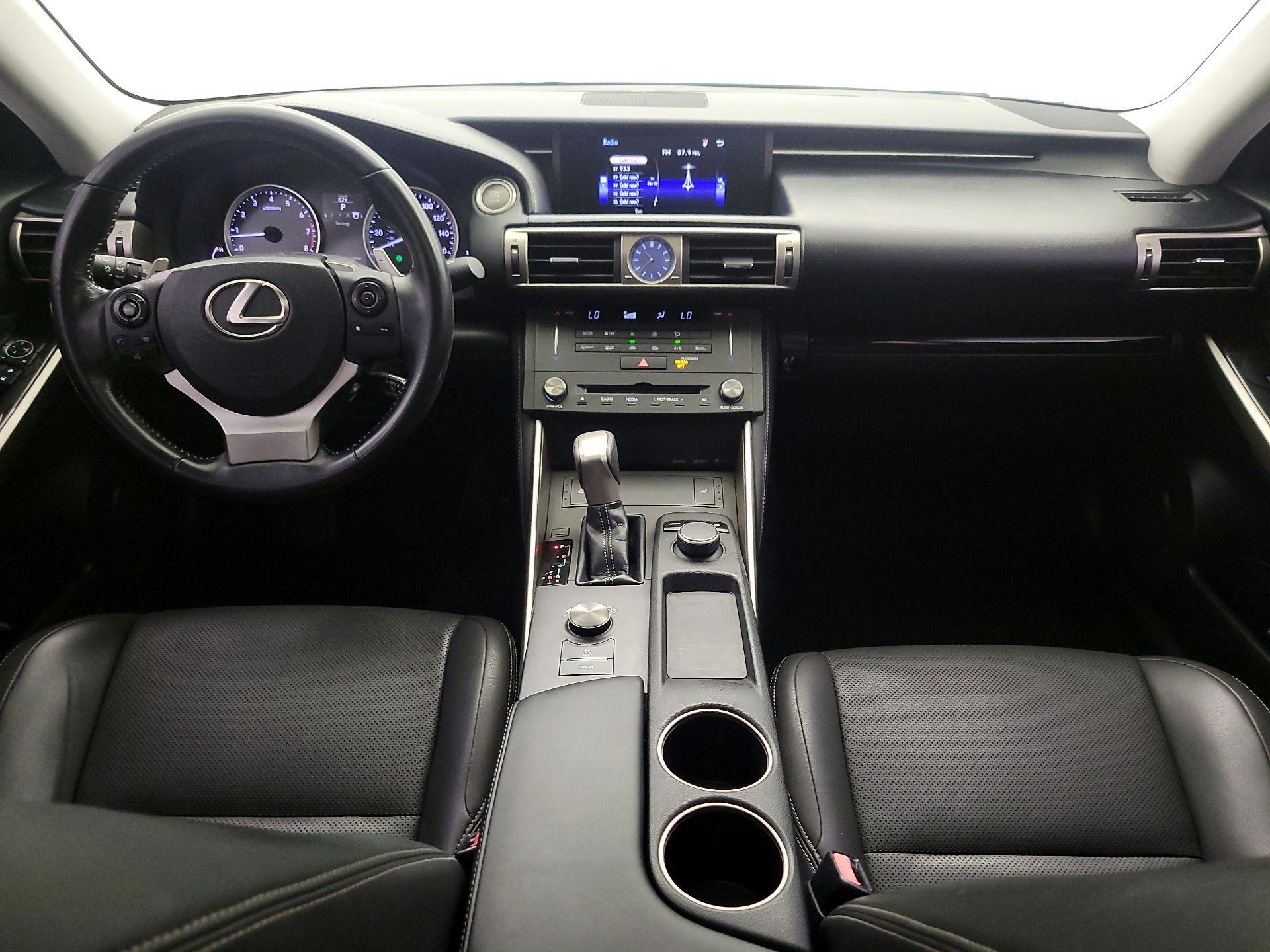 Thumbnail: 2016 Lexus IS - 9
