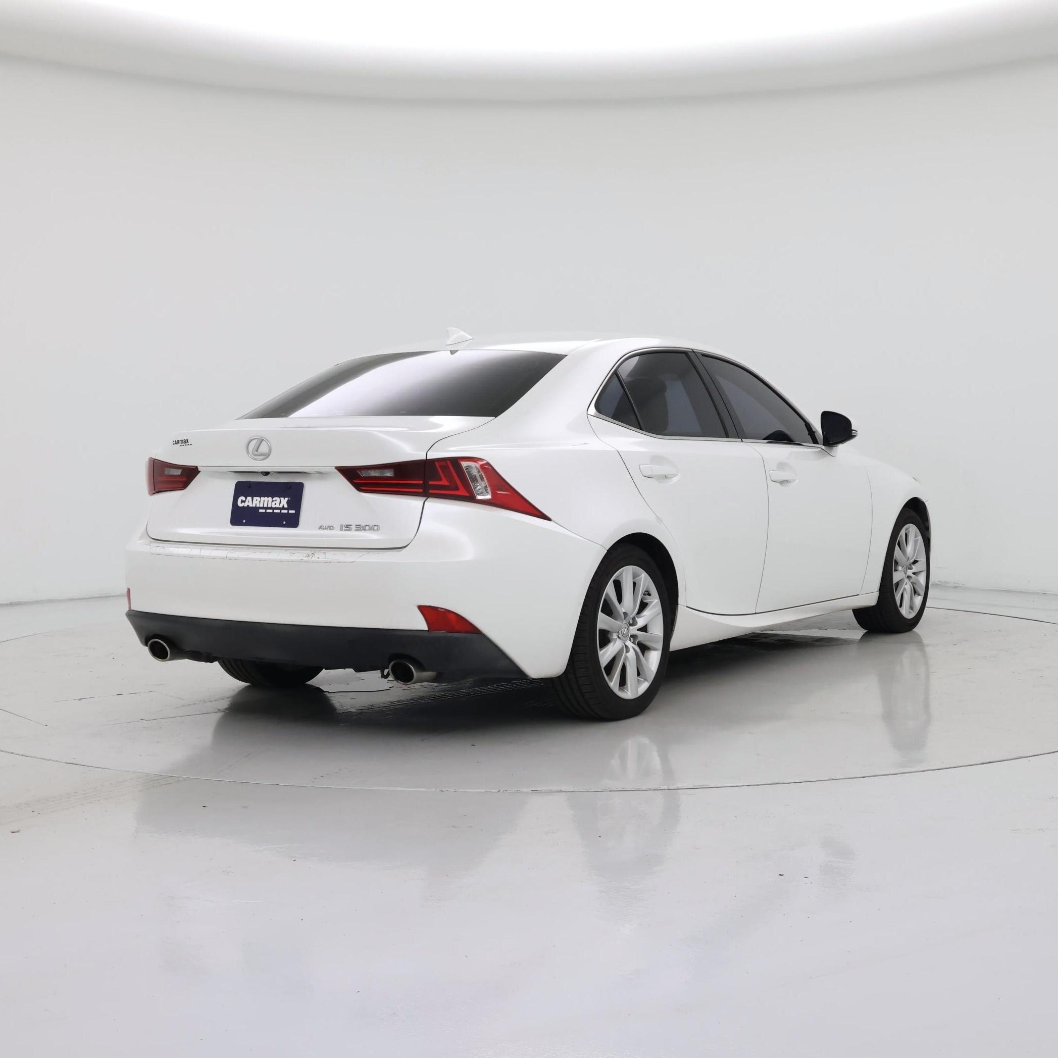 Thumbnail: 2016 Lexus IS - 8