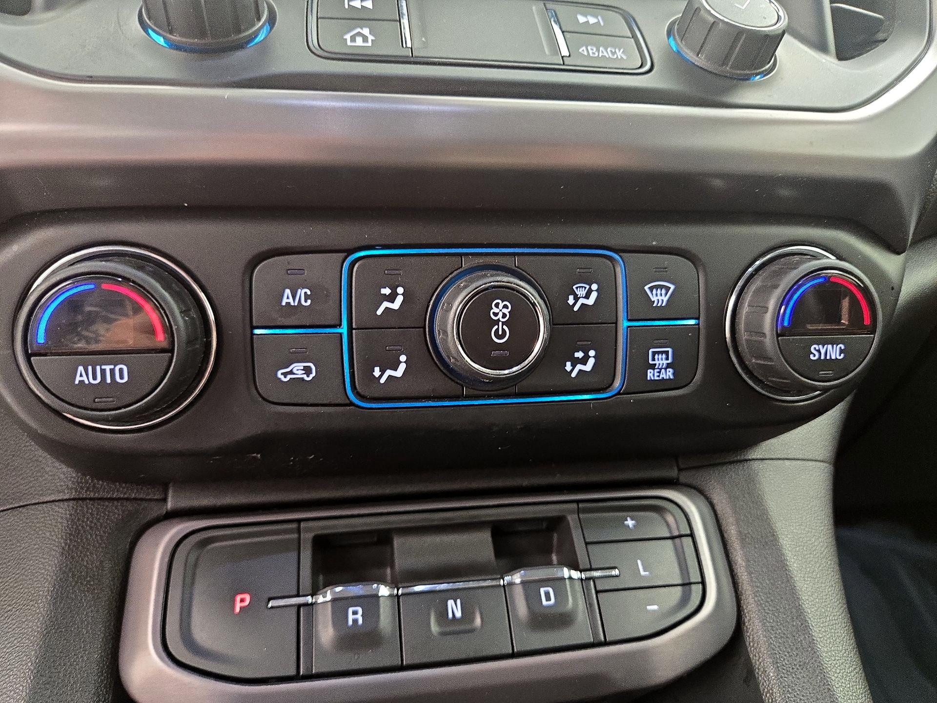 Thumbnail: 2021 GMC Acadia - 17
