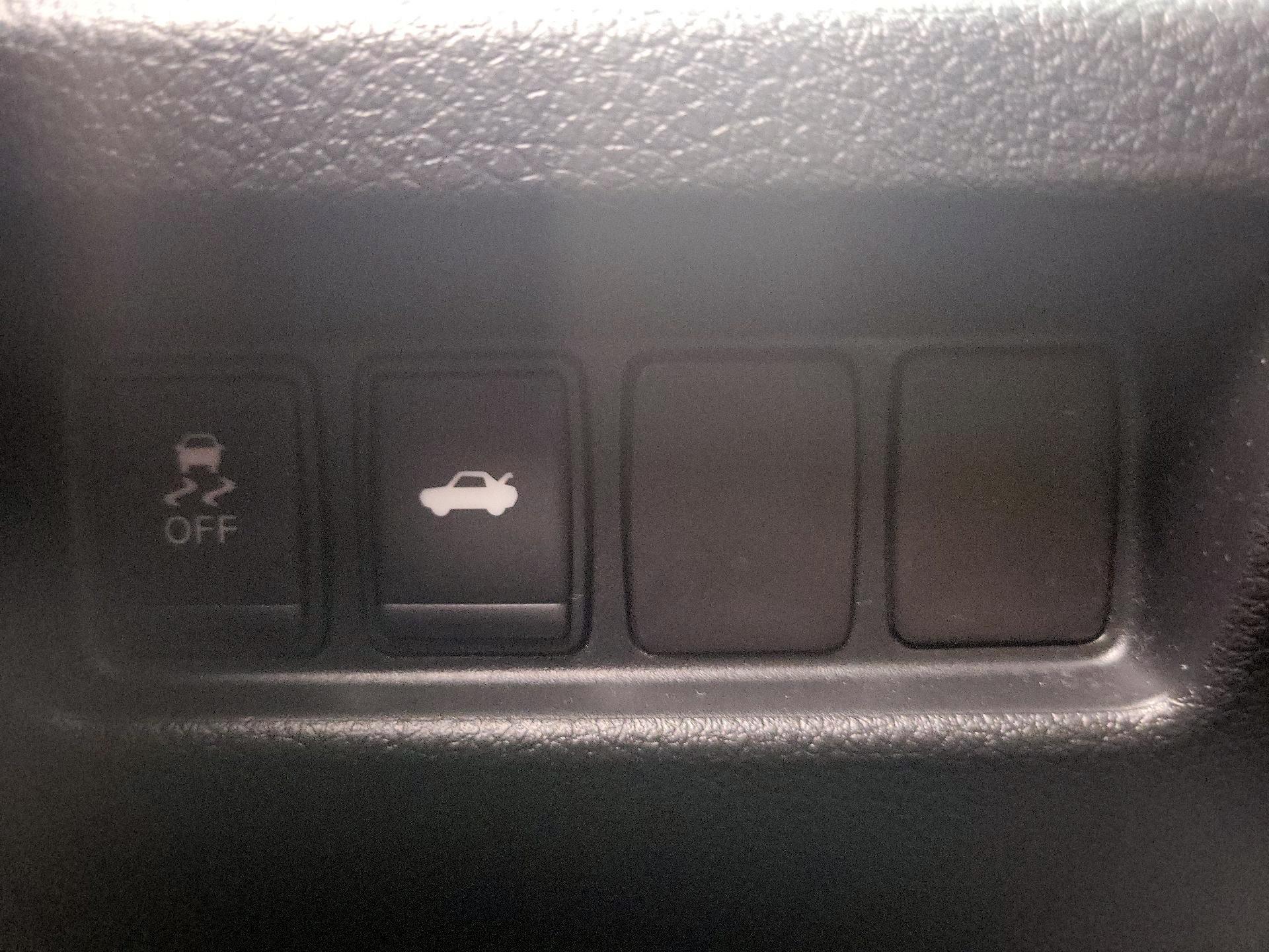 Thumbnail: 2015 Nissan Altima - 13