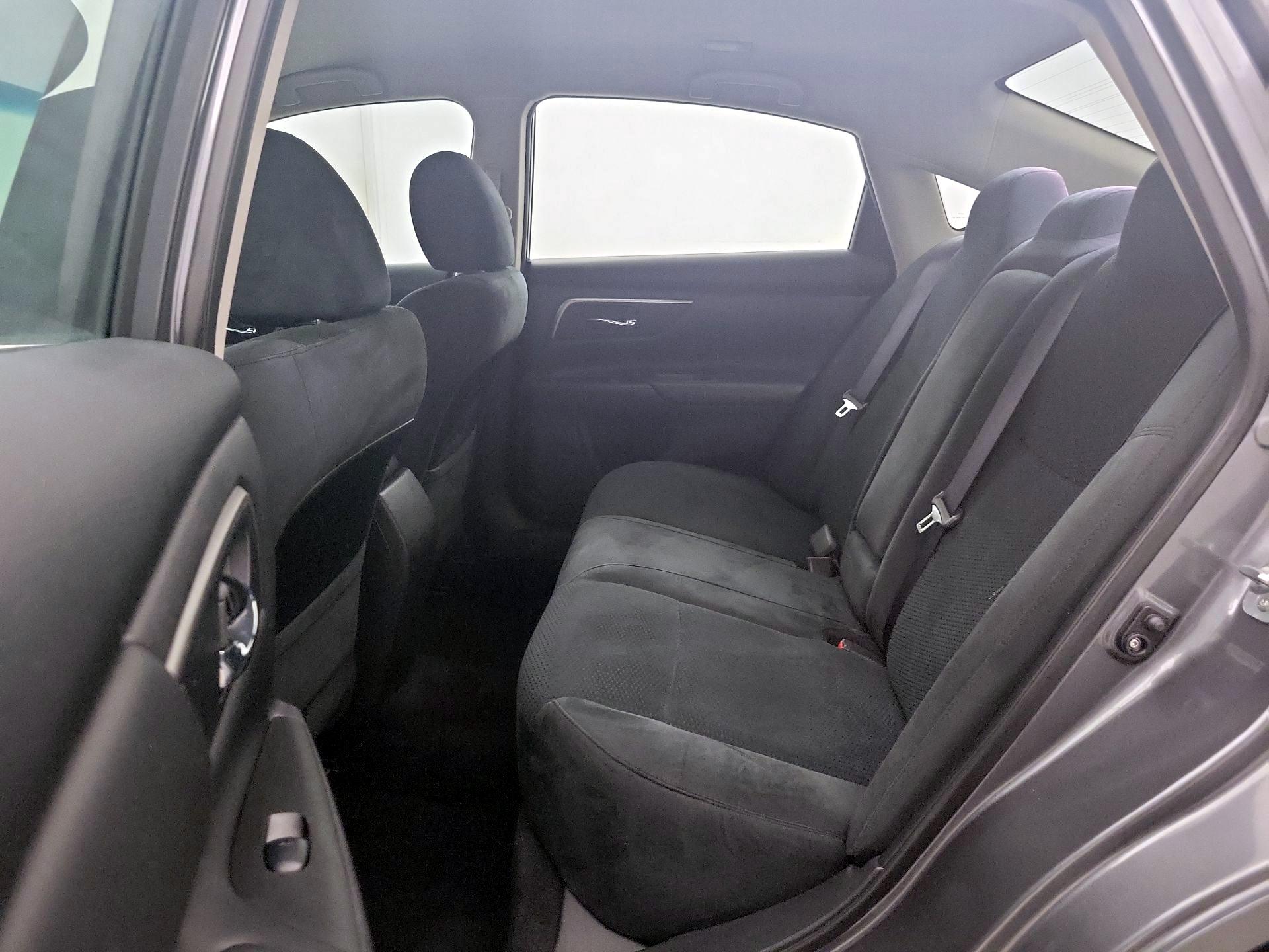 Thumbnail: 2015 Nissan Altima - 19