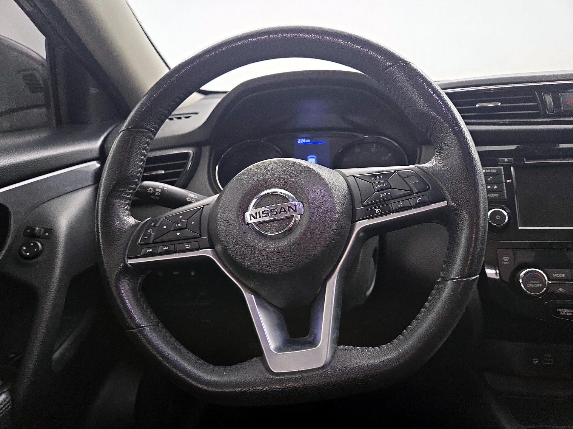 Thumbnail: 2019 Nissan Rogue - 10